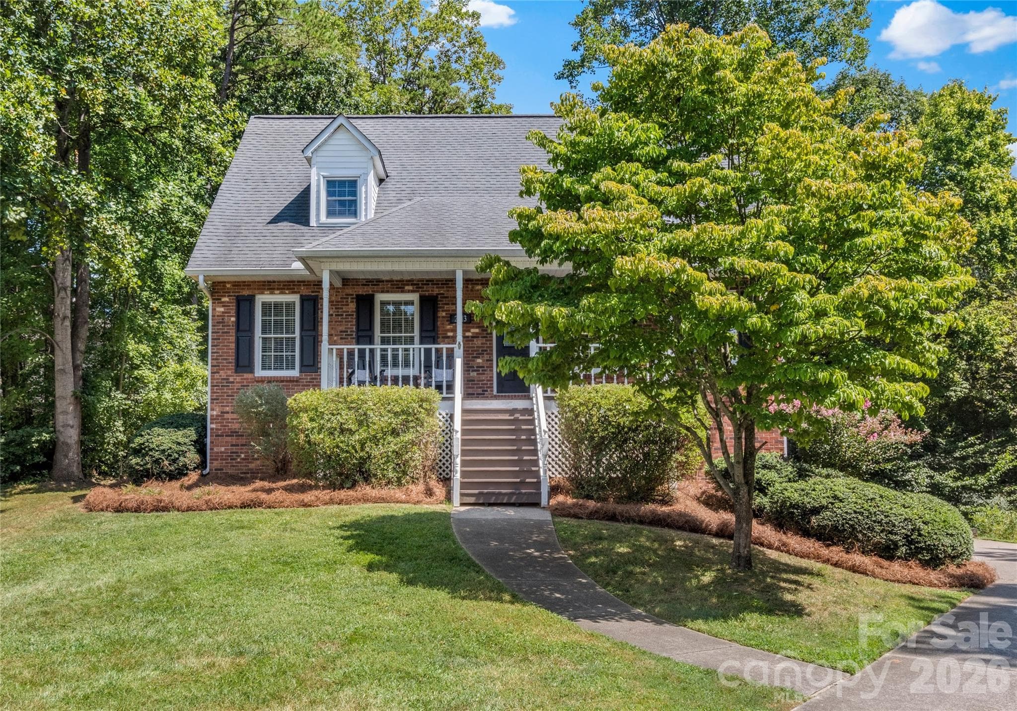 Single Family Residence at 2513 Newington Court, Clemmons, photo 3 of 47