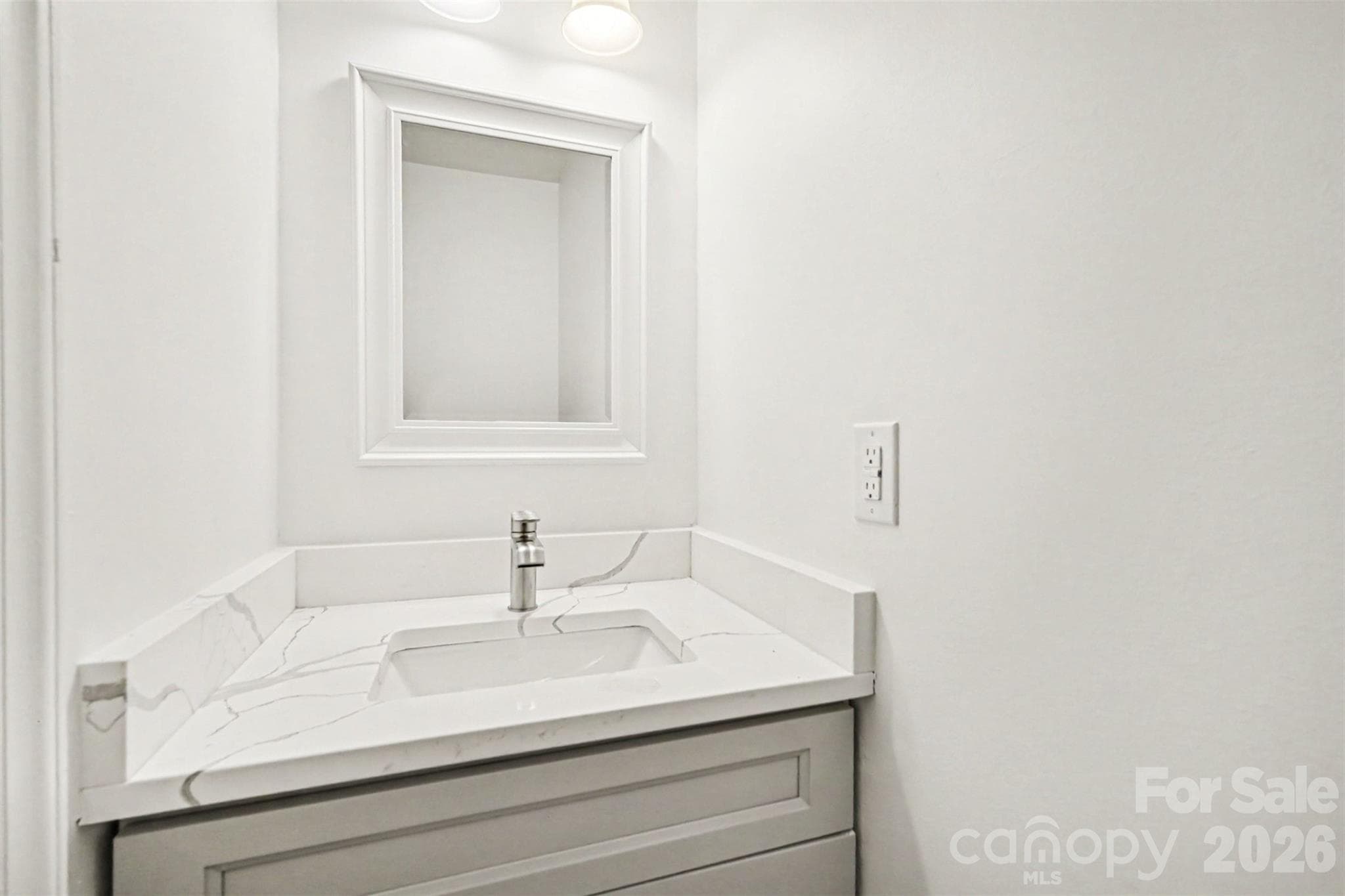 Condominium at 1231 Archdale Drive, Charlotte, photo 8 of 9