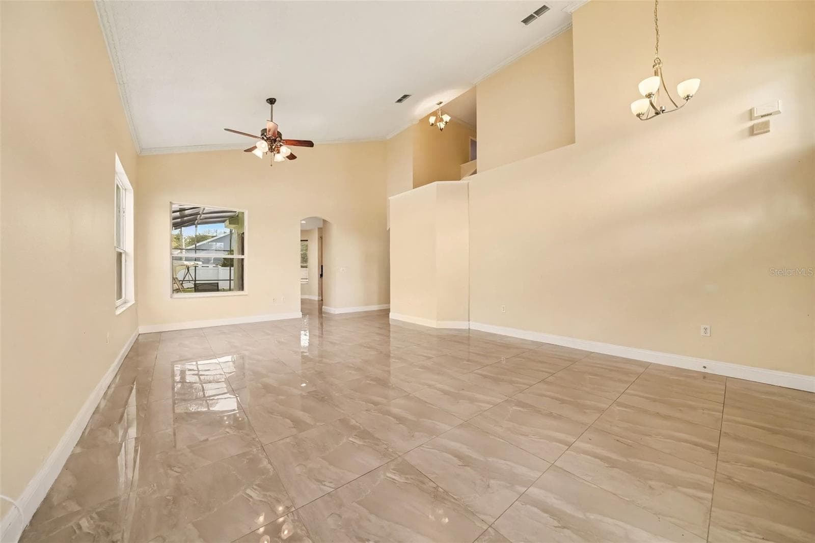 Single Family Residence at 909 DEVON CREEK RD, WINTER SPRINGS, photo 8 of 35