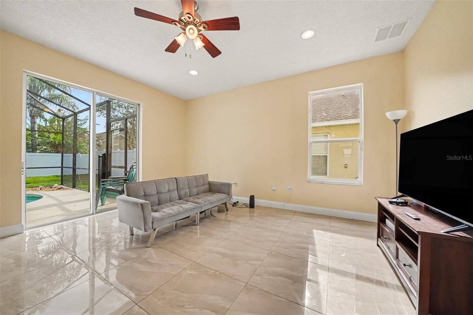 Single Family Residence at 909 DEVON CREEK RD, WINTER SPRINGS, photo 10 of 35