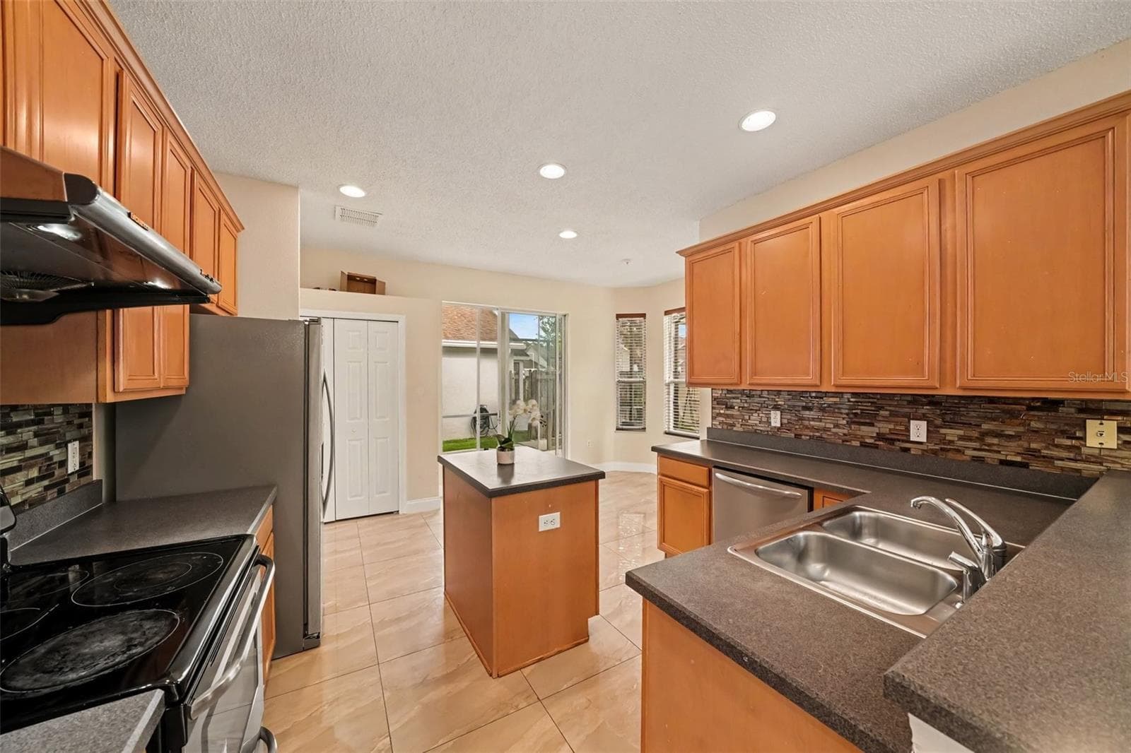 Single Family Residence at 909 DEVON CREEK RD, WINTER SPRINGS, photo 21 of 35