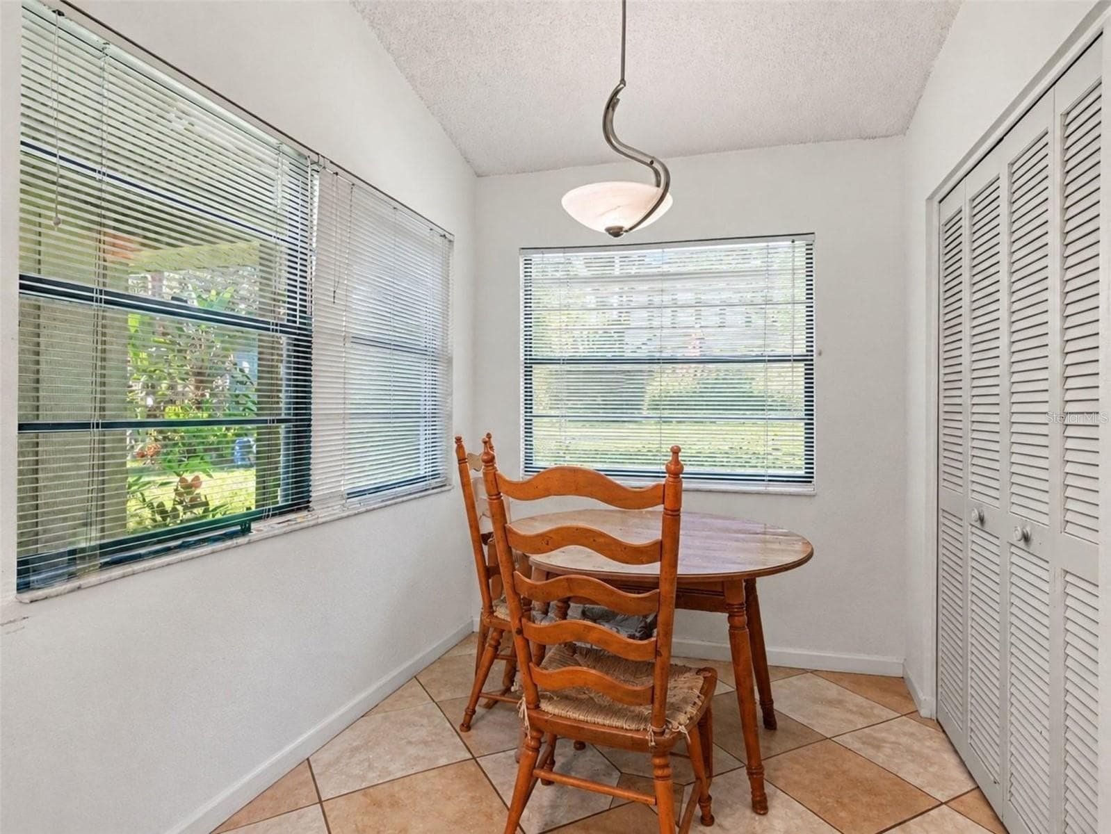 Half Duplex at 5031 BARRINGTON CIR #601, SARASOTA, photo 9 of 22