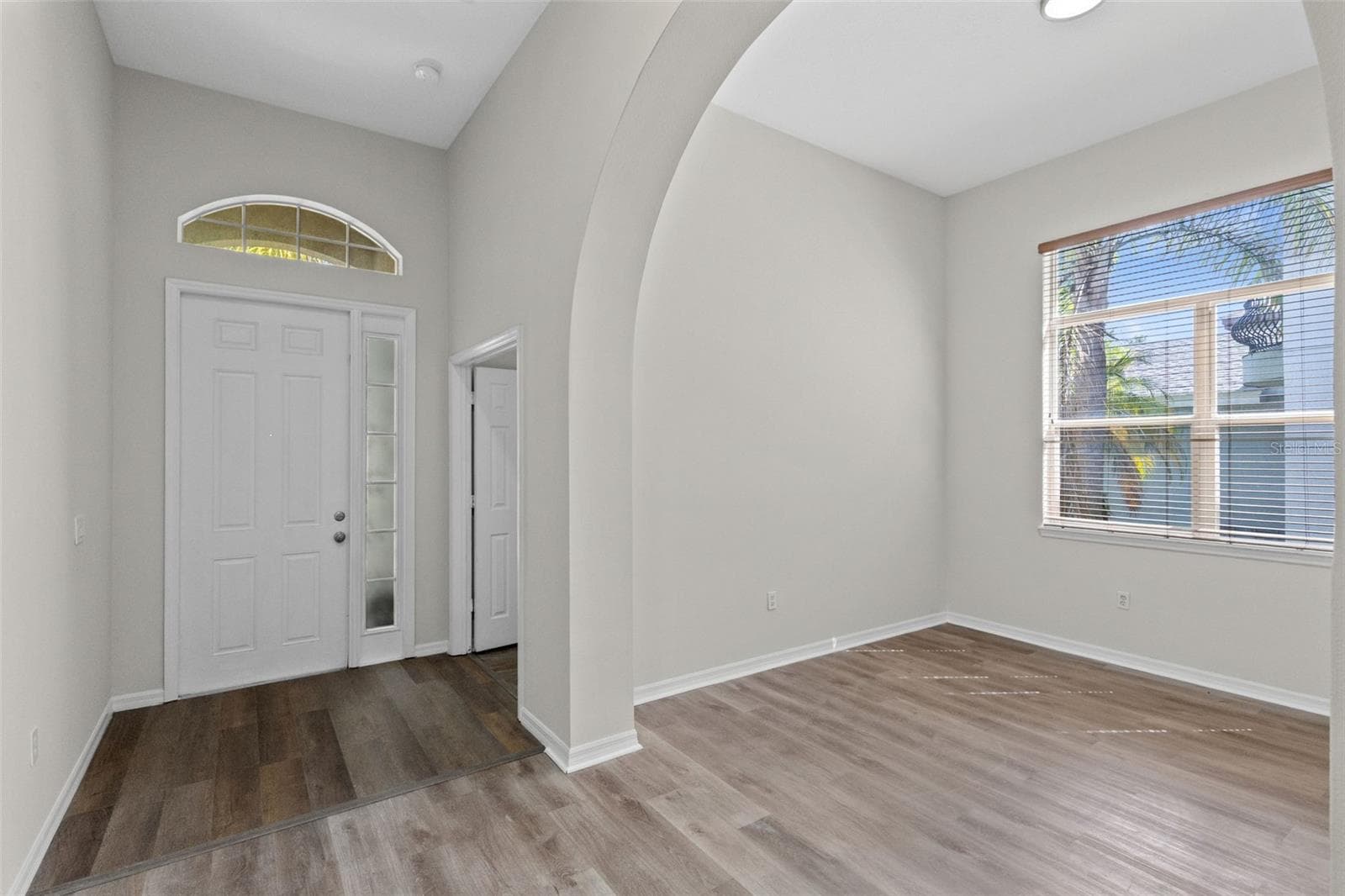 Foyer to dinning room - 2900 BONITA CIR, KISSIMMEE