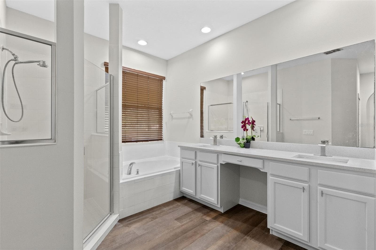 Master bathroom - 2900 BONITA CIR, KISSIMMEE