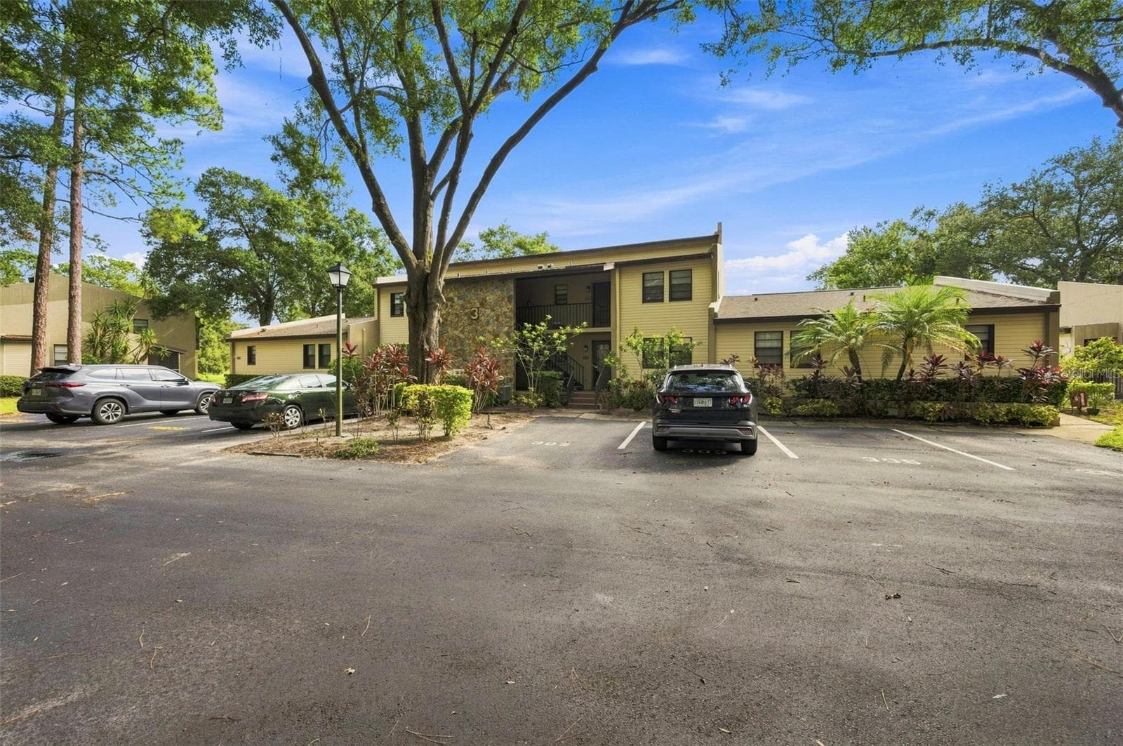 Condominium at 1000 TARPON WOODS BLVD #302, PALM HARBOR, photo 6 of 60