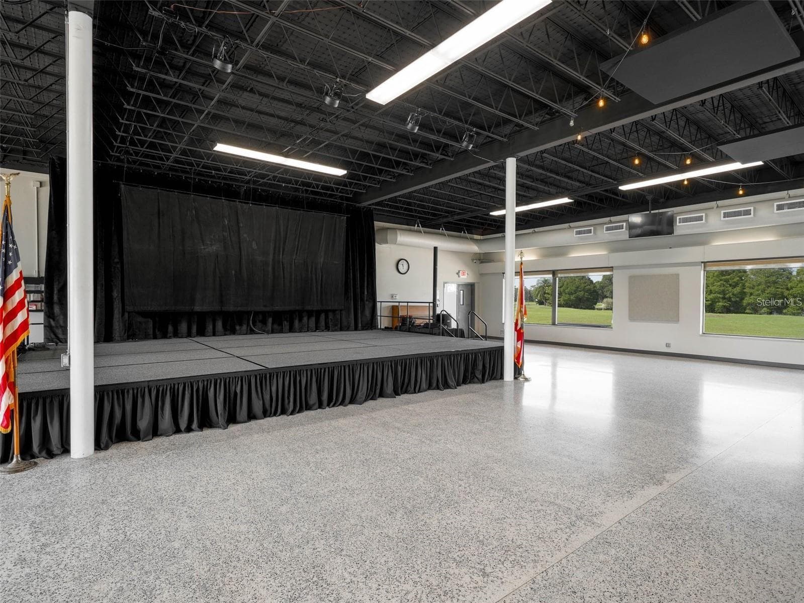 BALL ROOM - 2501 PLUMOSA DR, LAKE WALES