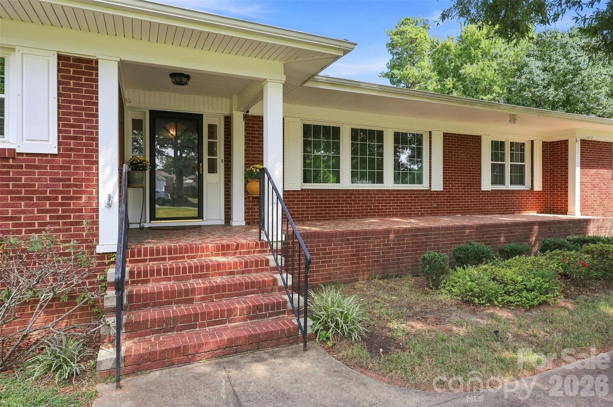 Front Porch - 1464 Sullivan Street, Rock Hill
