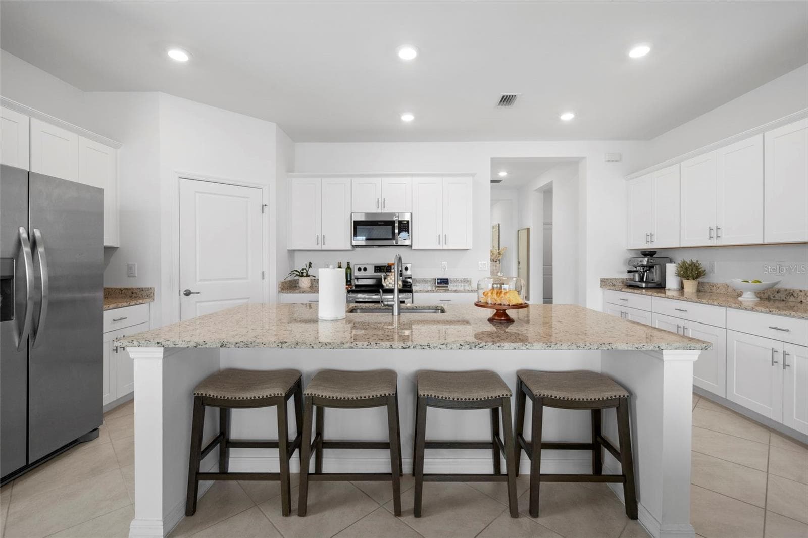 Single Family Residence at 1889 SADDLEWOOD CIR, PORT CHARLOTTE, photo 10 of 38