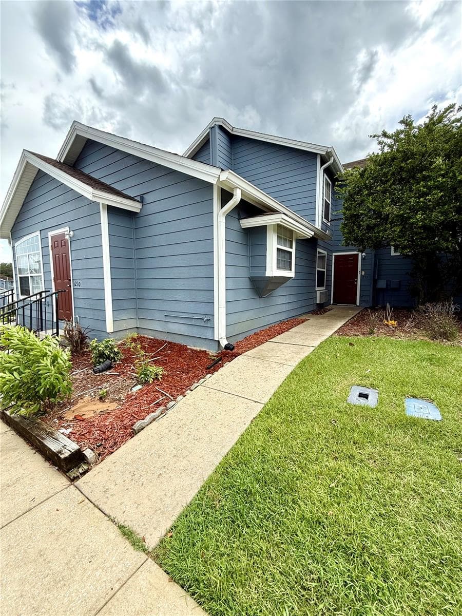 211 CARIBBEAN DR