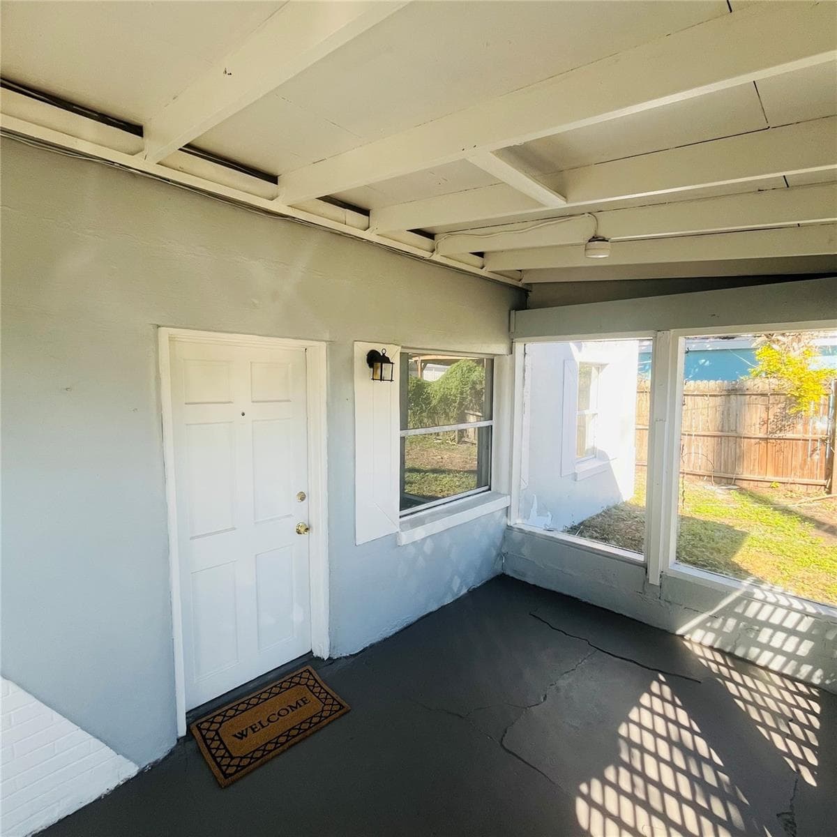 Single Family Residence at 920 E SENECA AVE, TAMPA, photo 5 of 32