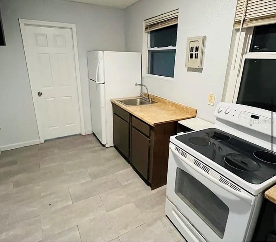 B - 920 E SENECA AVE, TAMPA
