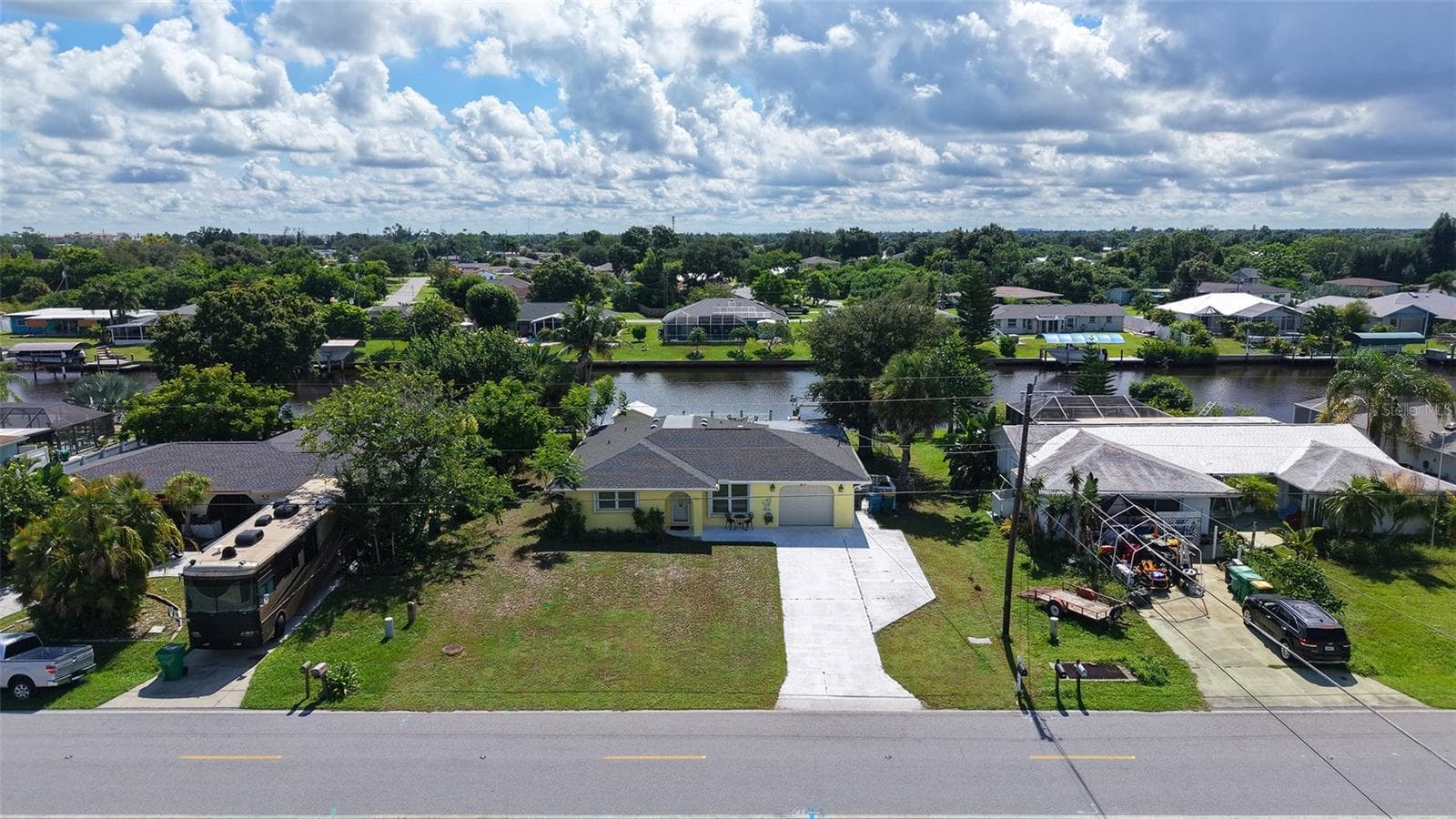 481 W TARPON BLVD NW