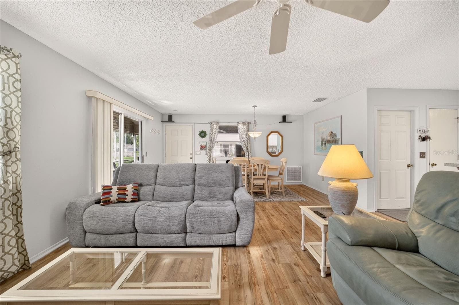 Living room - 3612 ROANOKE ST, THE VILLAGES