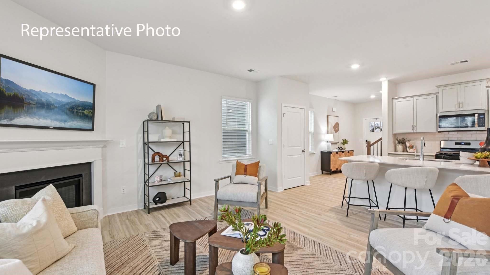 Single Family Residence at 2109 Moorside Court, Lancaster, photo 5 of 30