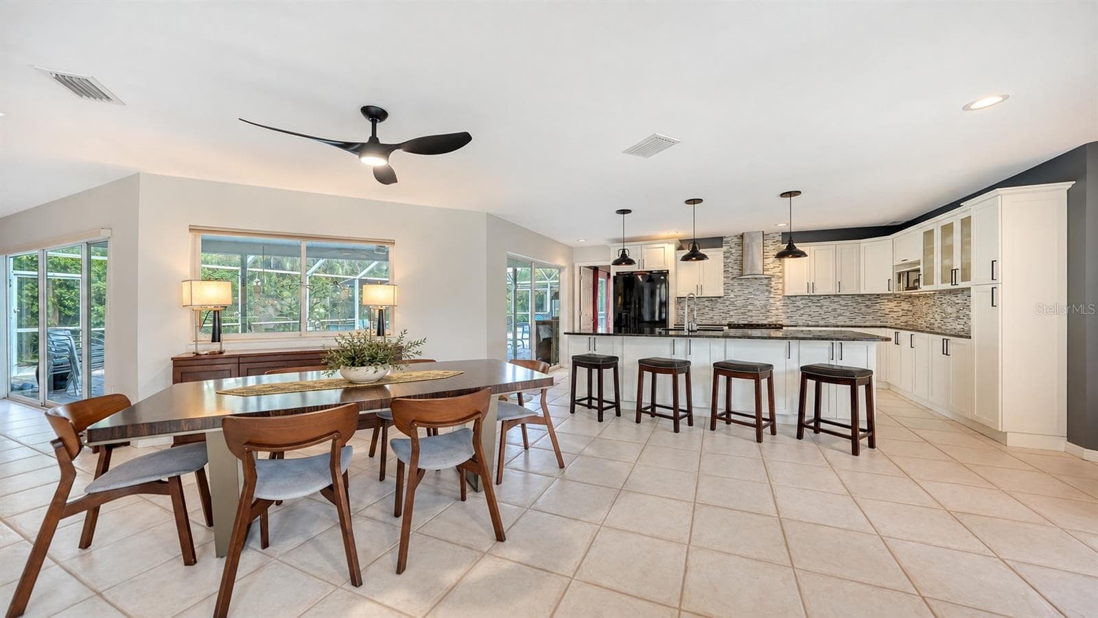 Single Family Residence at 5211 INVERNESS DR, SARASOTA, photo 9 of 37