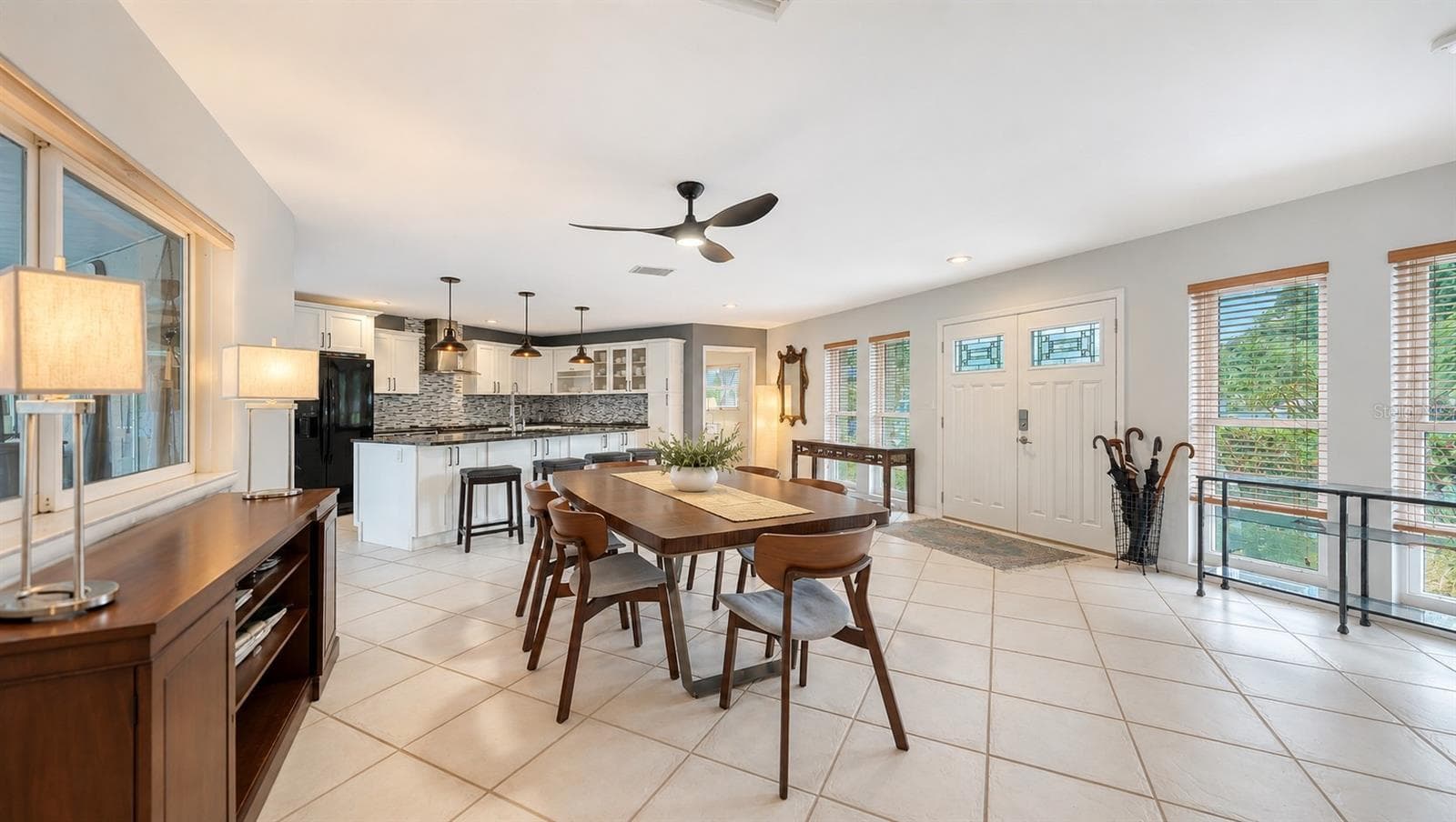Single Family Residence at 5211 INVERNESS DR, SARASOTA, photo 10 of 37