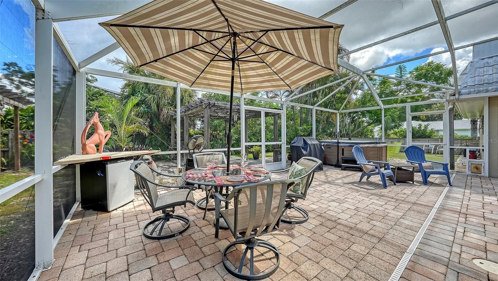 Single Family Residence at 5211 INVERNESS DR, SARASOTA, photo 25 of 37
