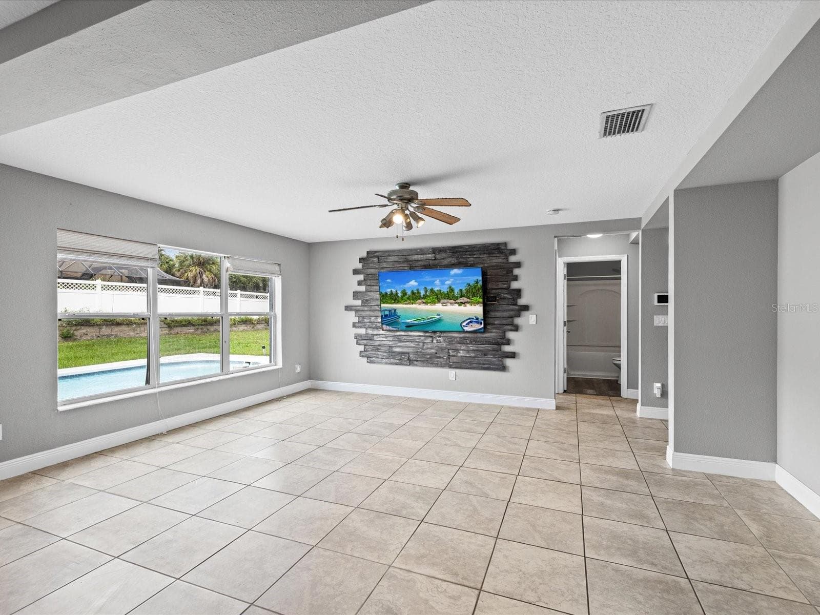 Single Family Residence at 7335 BRIDGEVIEW DR, WESLEY CHAPEL, photo 14 of 90