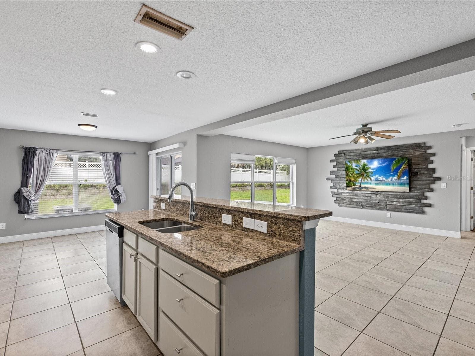 Single Family Residence at 7335 BRIDGEVIEW DR, WESLEY CHAPEL, photo 19 of 90