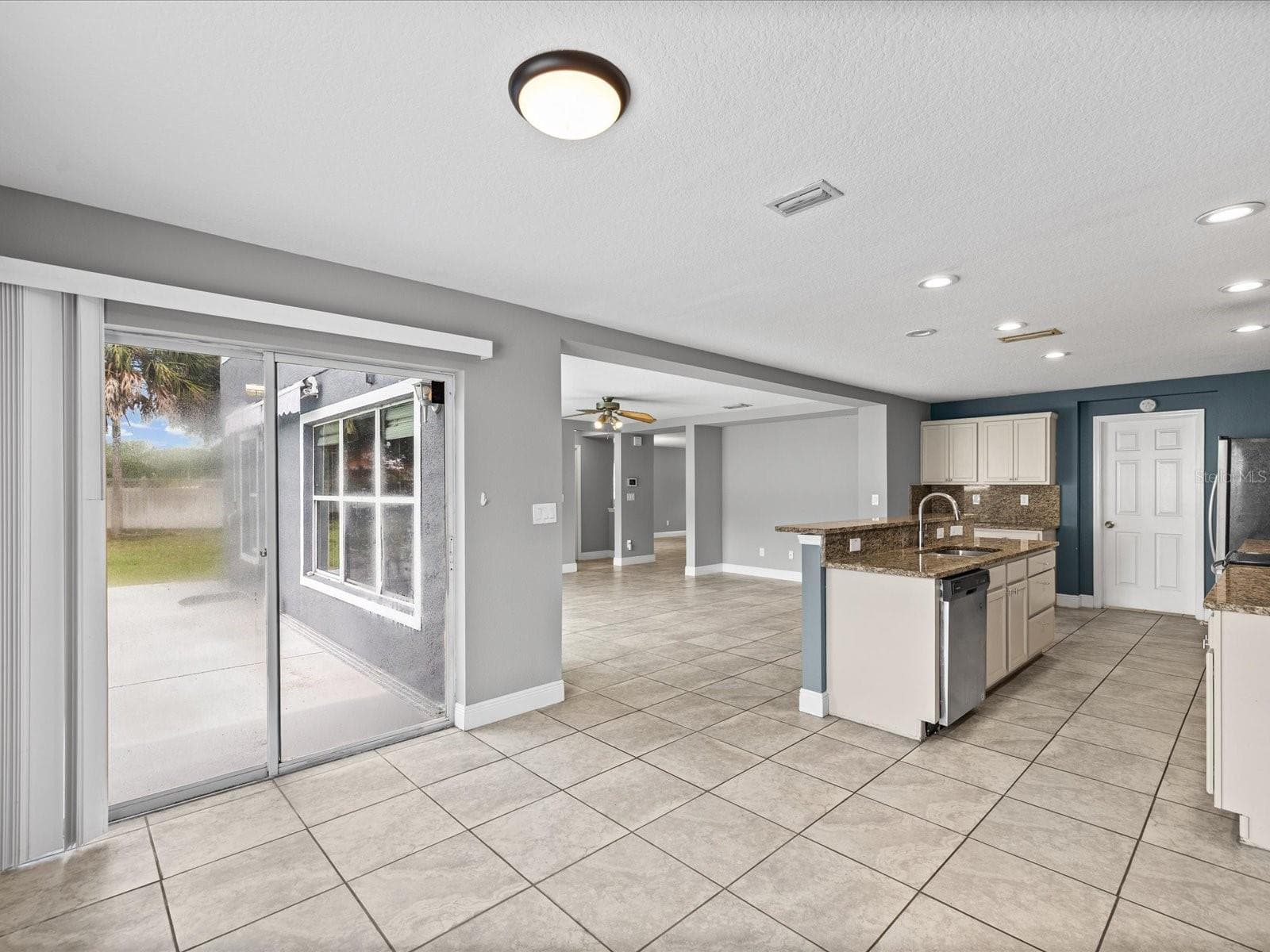 Single Family Residence at 7335 BRIDGEVIEW DR, WESLEY CHAPEL, photo 22 of 90