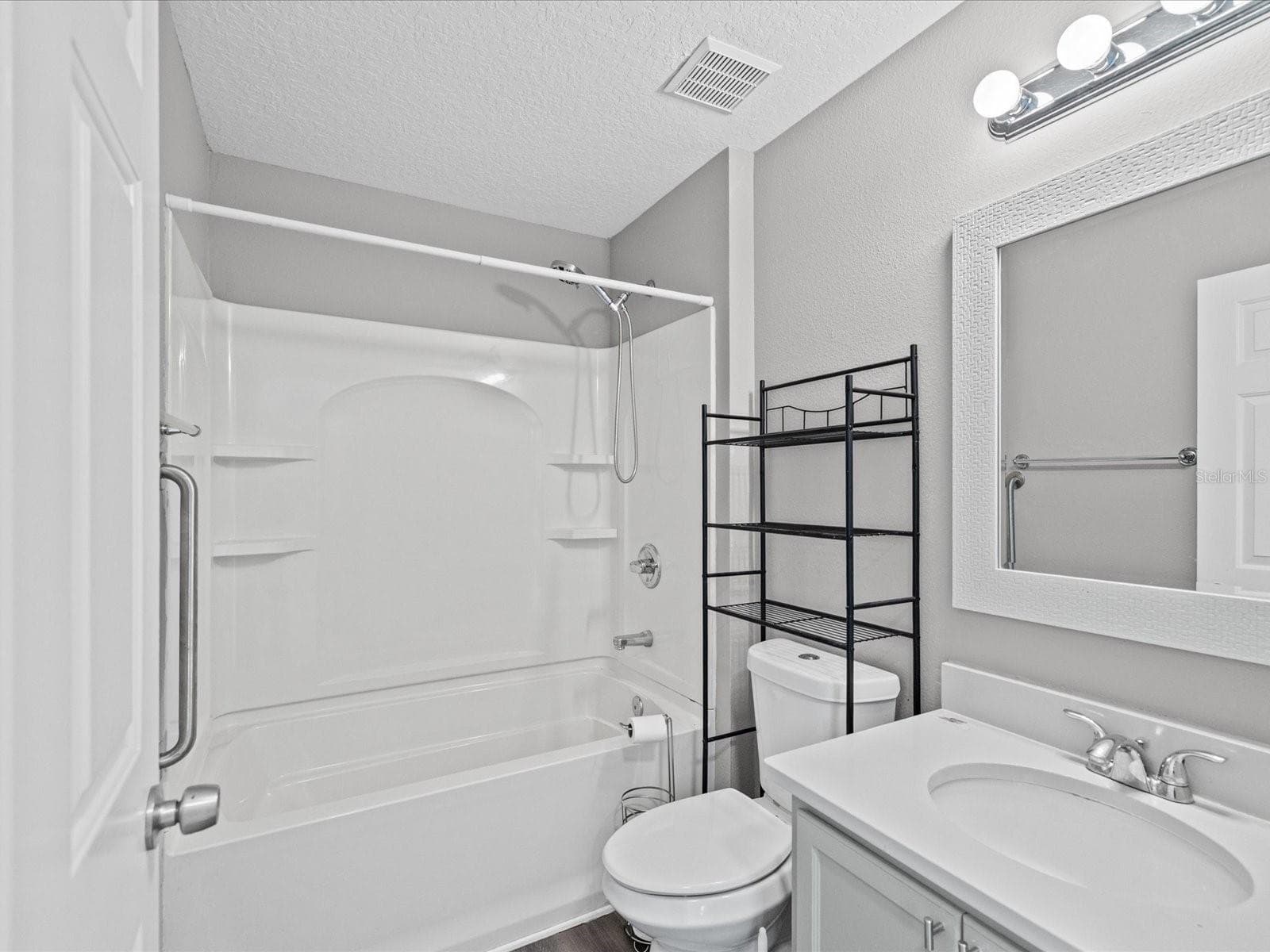 Single Family Residence at 7335 BRIDGEVIEW DR, WESLEY CHAPEL, photo 25 of 90