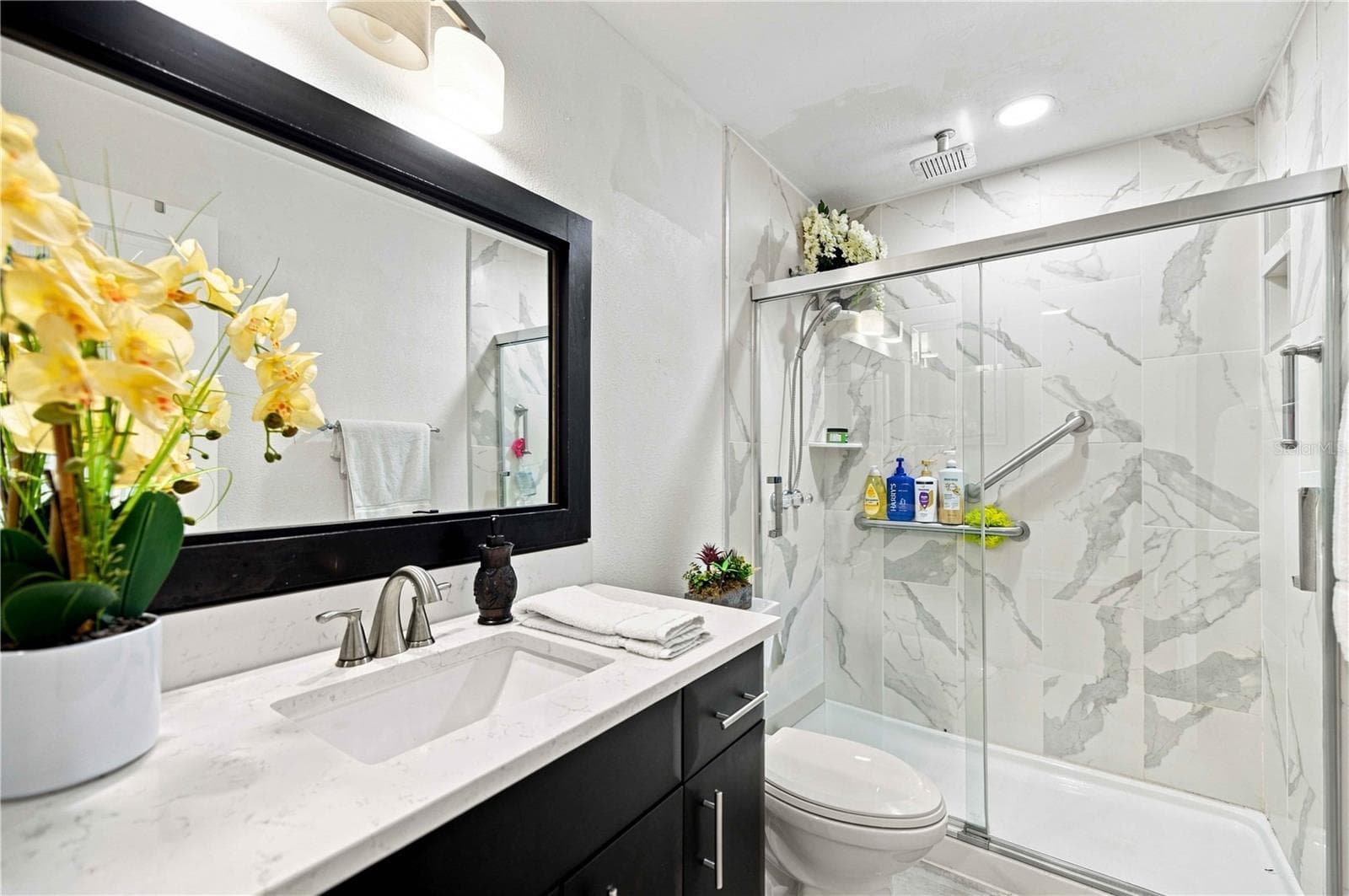Guest Bathroom - 3610 NE 16TH PL, OCALA