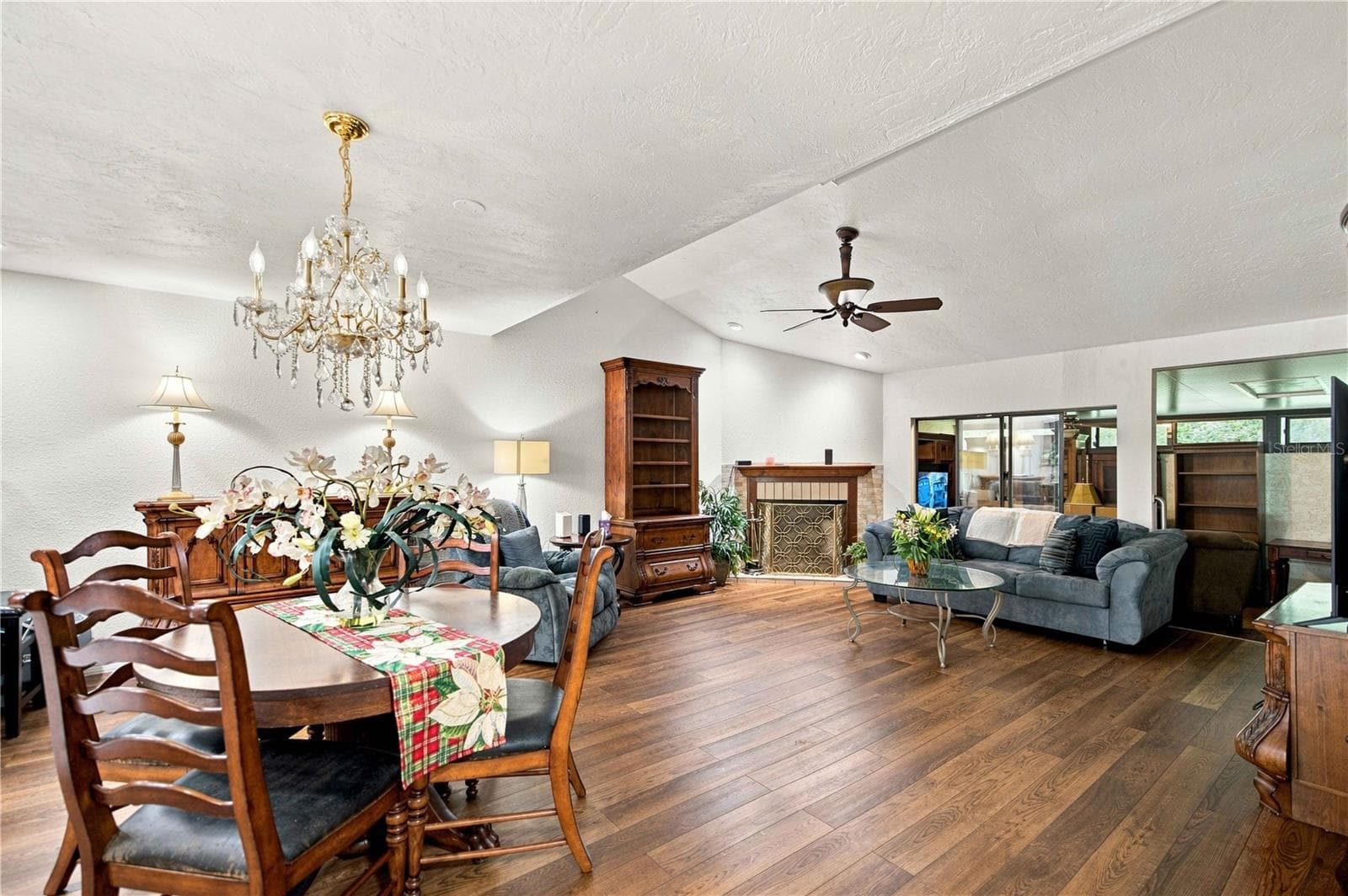 Living Room - 3610 NE 16TH PL, OCALA