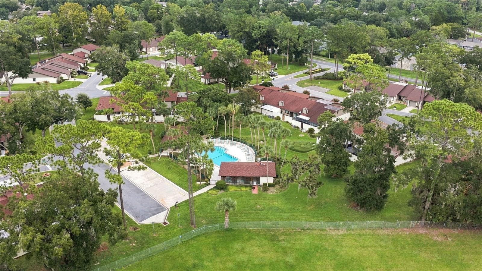 Community Pool/ Pavilions - 3610 NE 16TH PL, OCALA