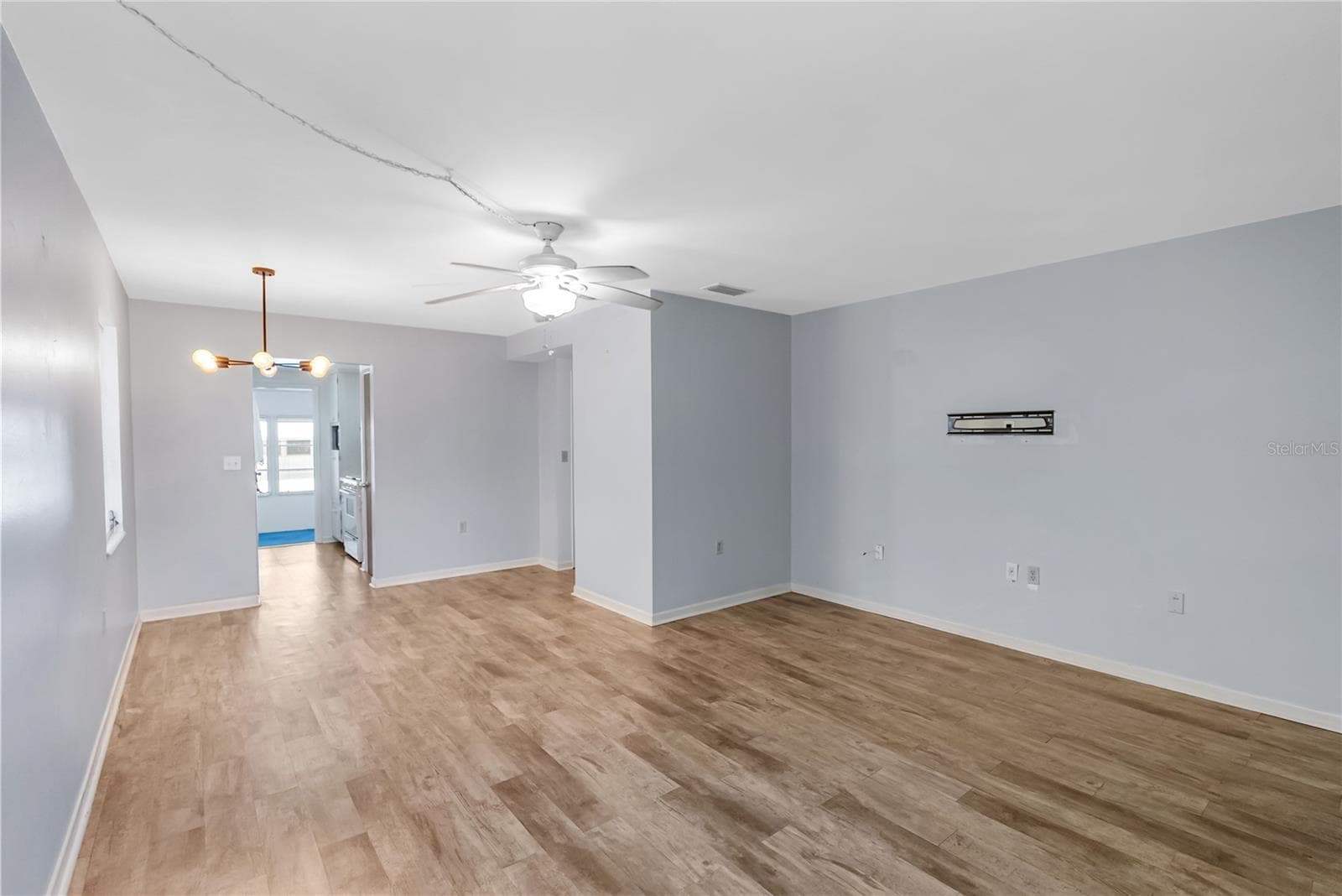 Dining area off kitchen - 6050 21ST ST N #20, ST PETERSBURG