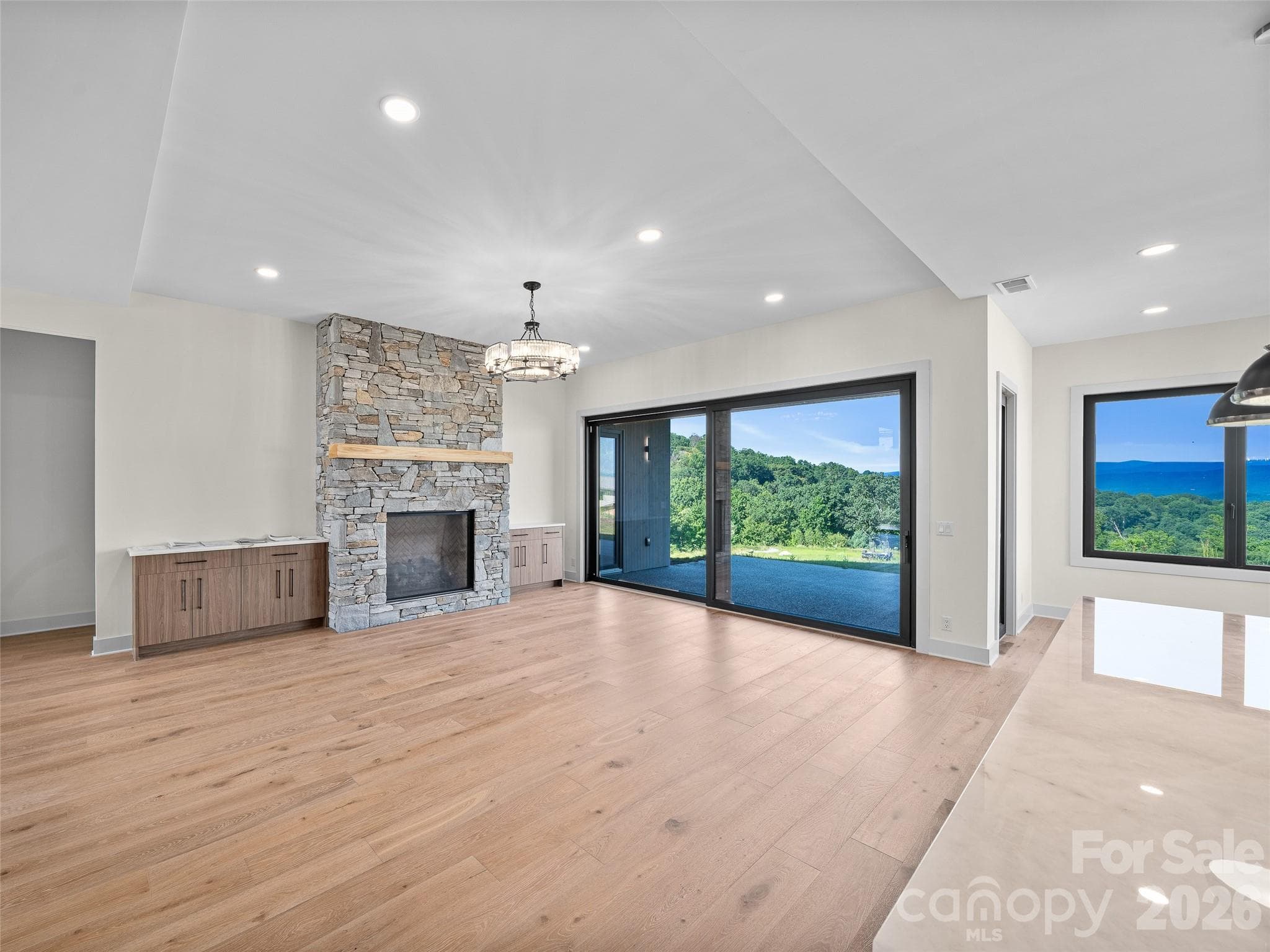 Single Family Residence at 24 S Watchman Drive, Hendersonville, photo 10 of 47