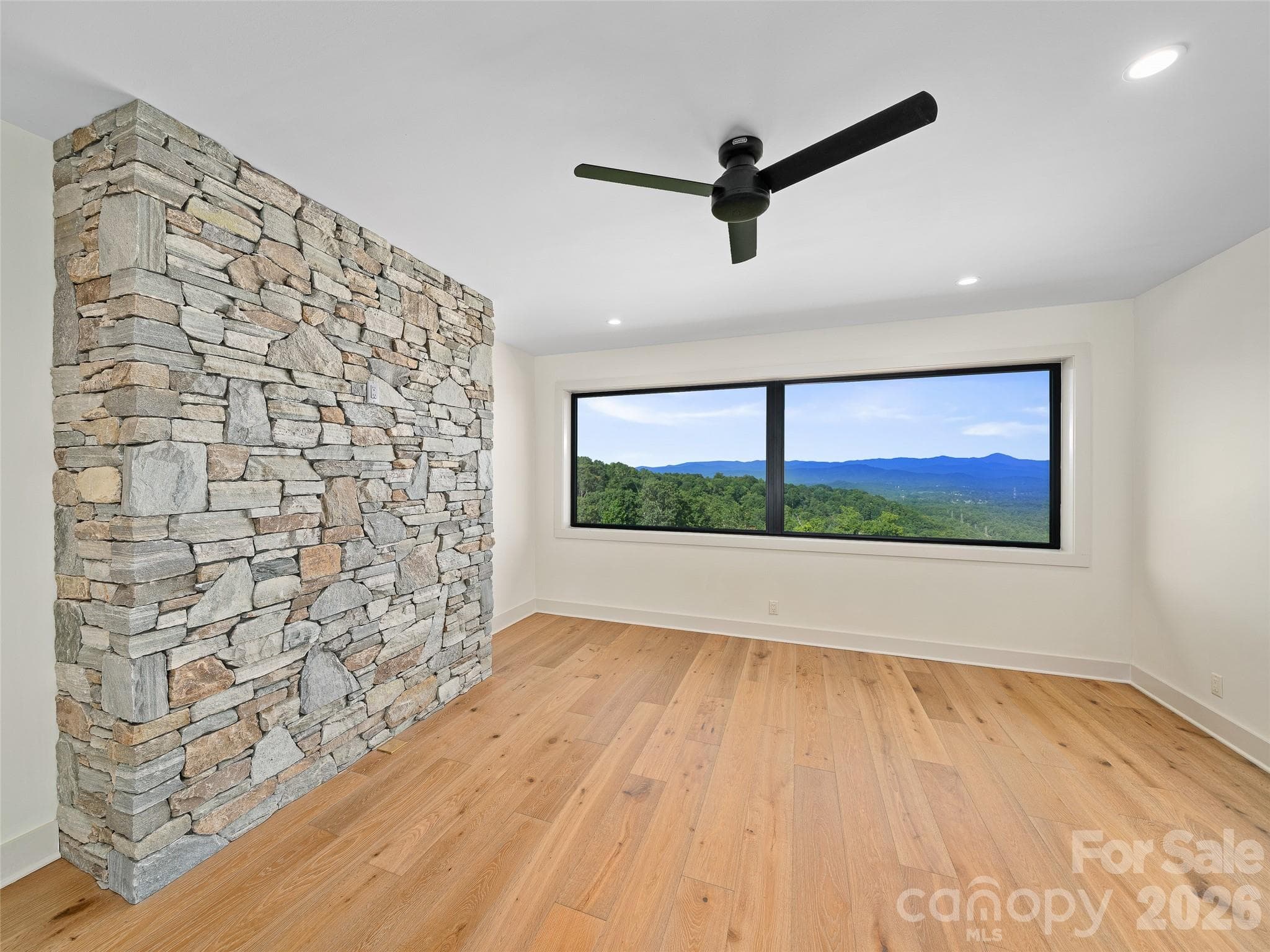 Single Family Residence at 24 S Watchman Drive, Hendersonville, photo 12 of 47