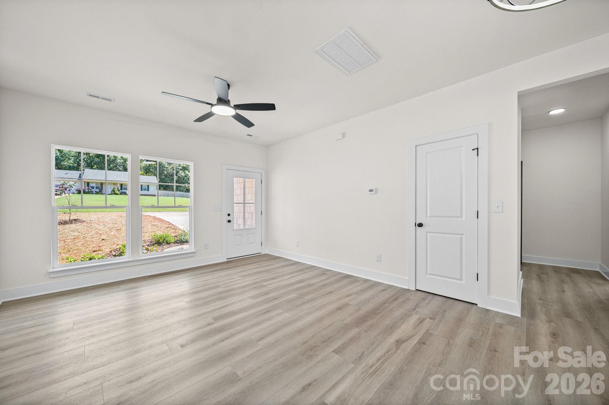 Single Family Residence at 1074 Lyndsey Brook Court, Lincolnton, photo 3 of 40