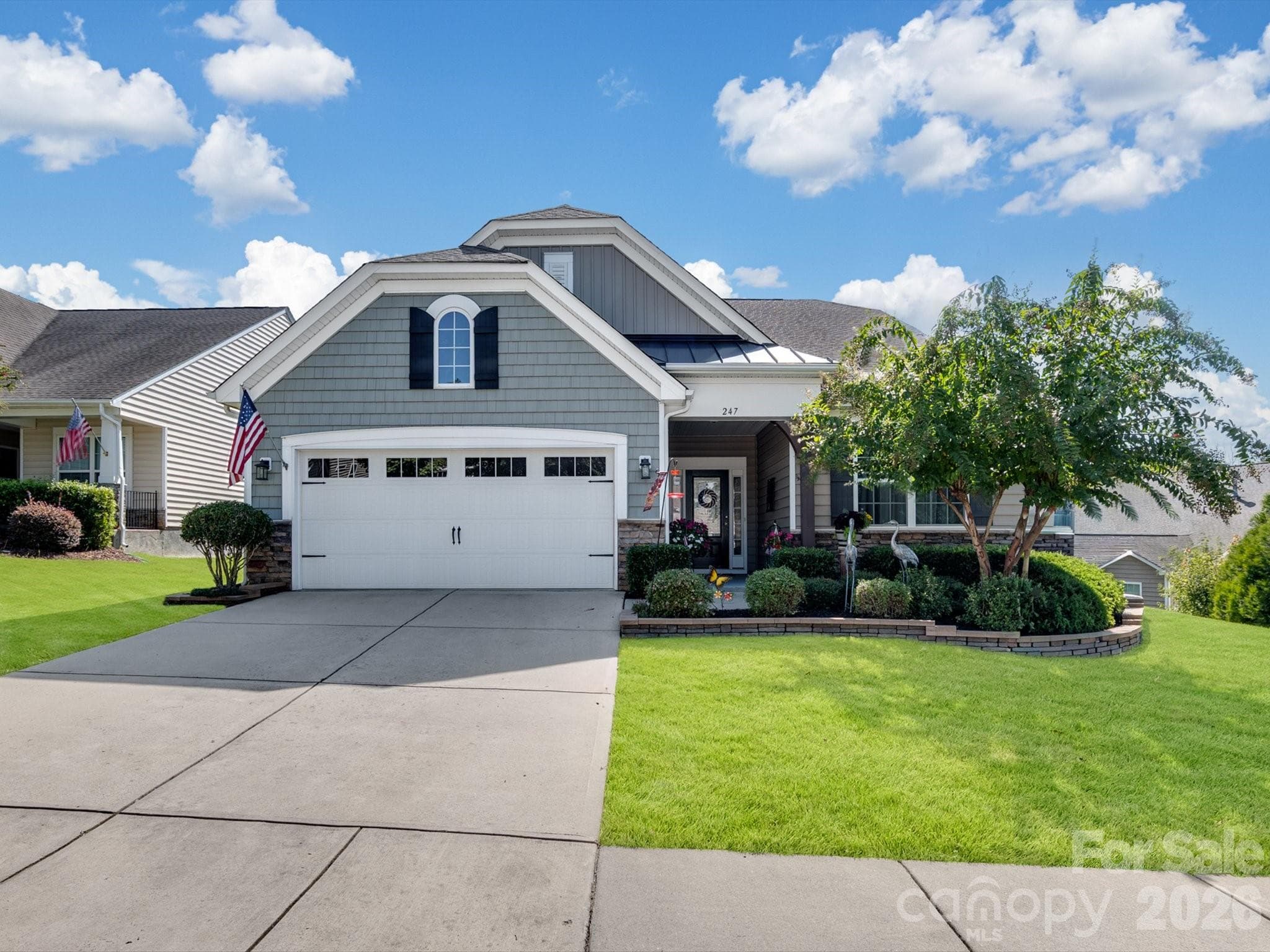 Single Family Residence at 247 Fordham Court, Lancaster, photo 2 of 44