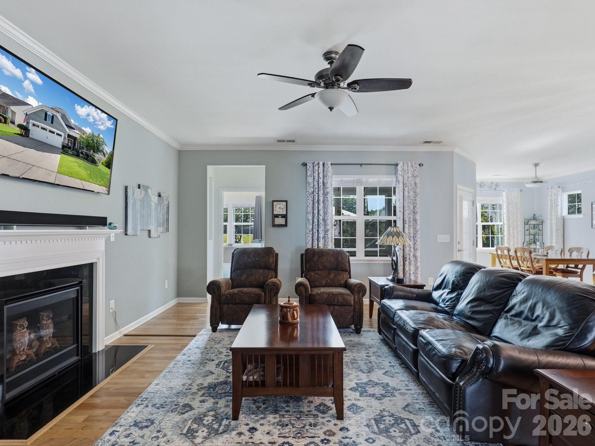 Single Family Residence at 247 Fordham Court, Lancaster, photo 11 of 44