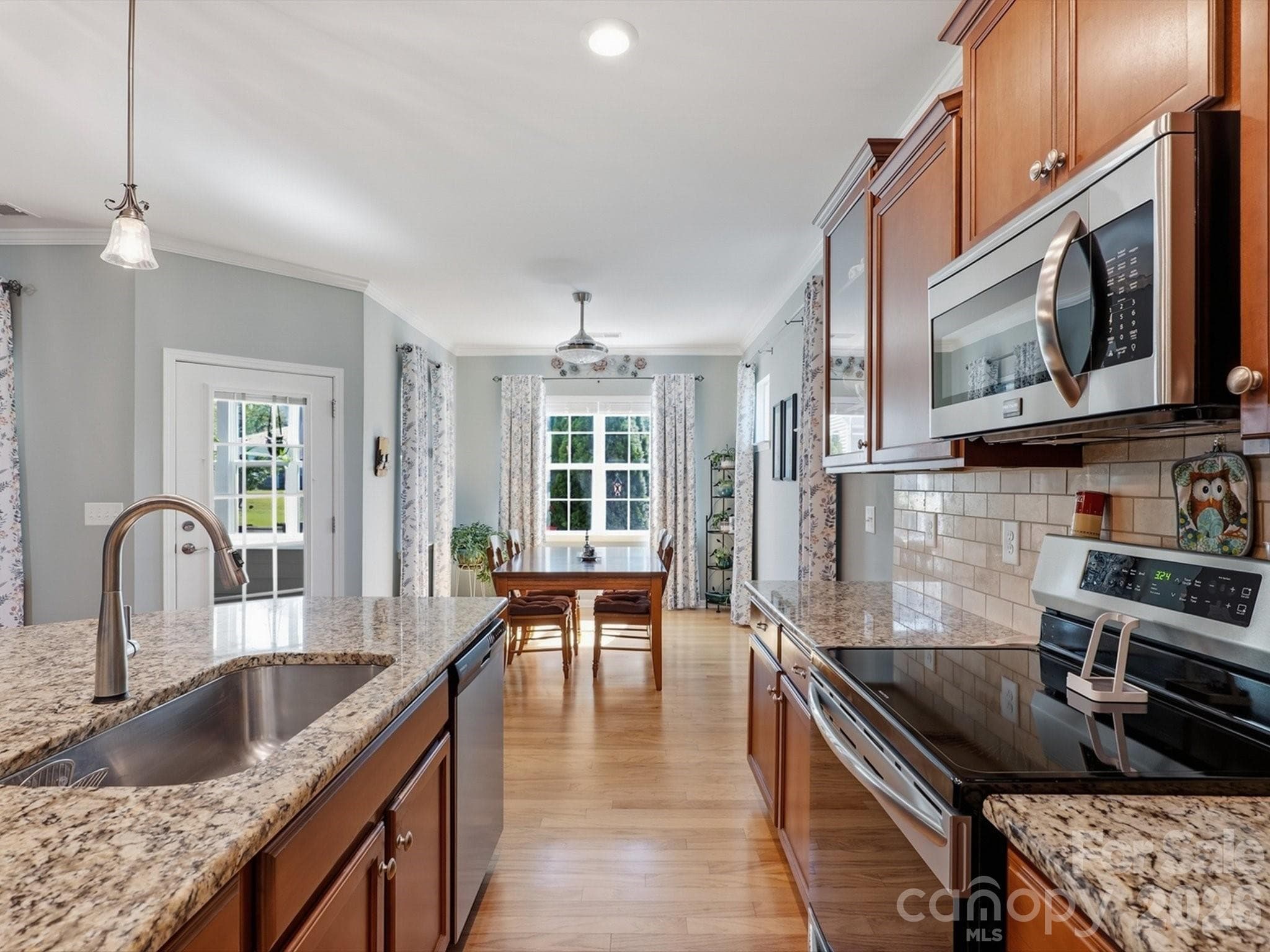 Single Family Residence at 247 Fordham Court, Lancaster, photo 18 of 44