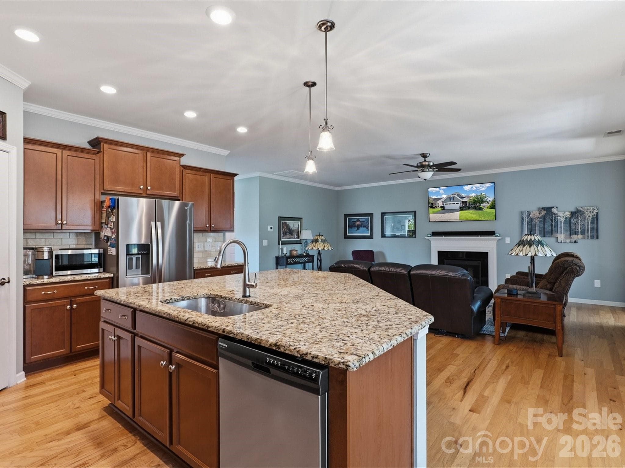 Single Family Residence at 247 Fordham Court, Lancaster, photo 19 of 44