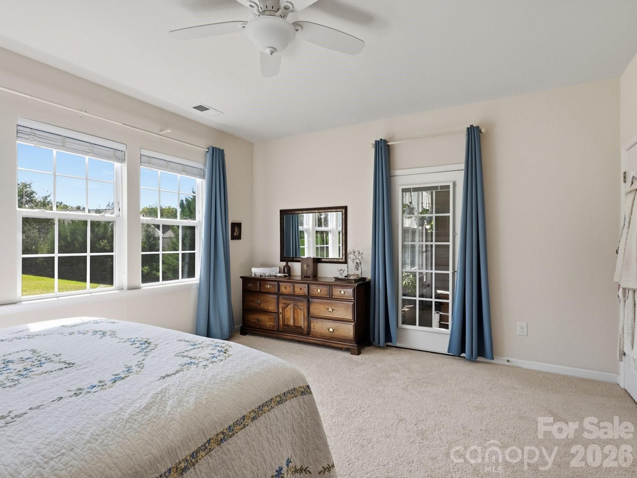 Single Family Residence at 247 Fordham Court, Lancaster, photo 23 of 44