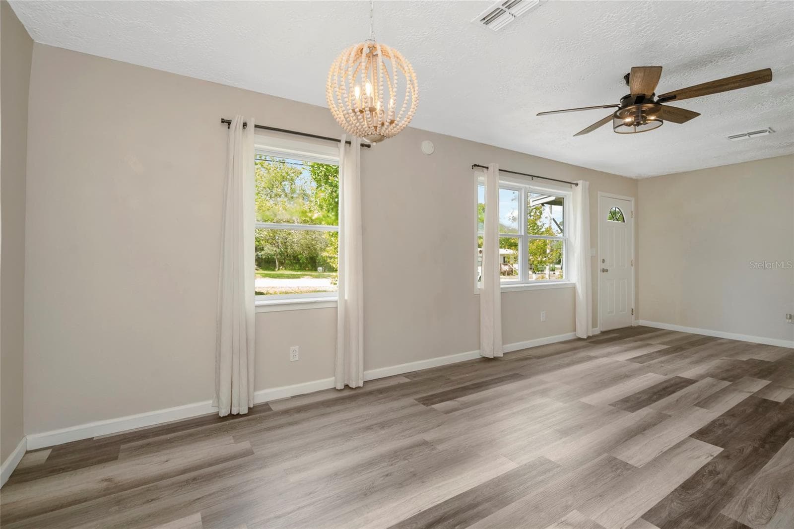 Living / Dining - 7246 SEALAWN DR, SPRING HILL