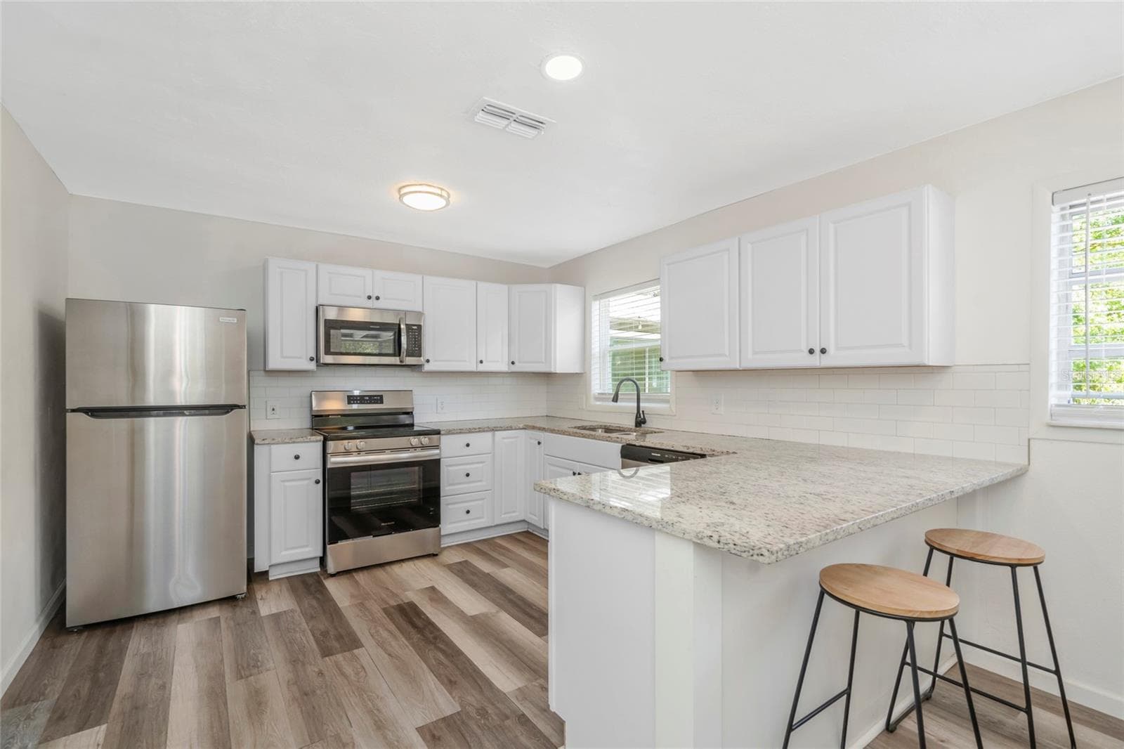 Kitchen - 7246 SEALAWN DR, SPRING HILL