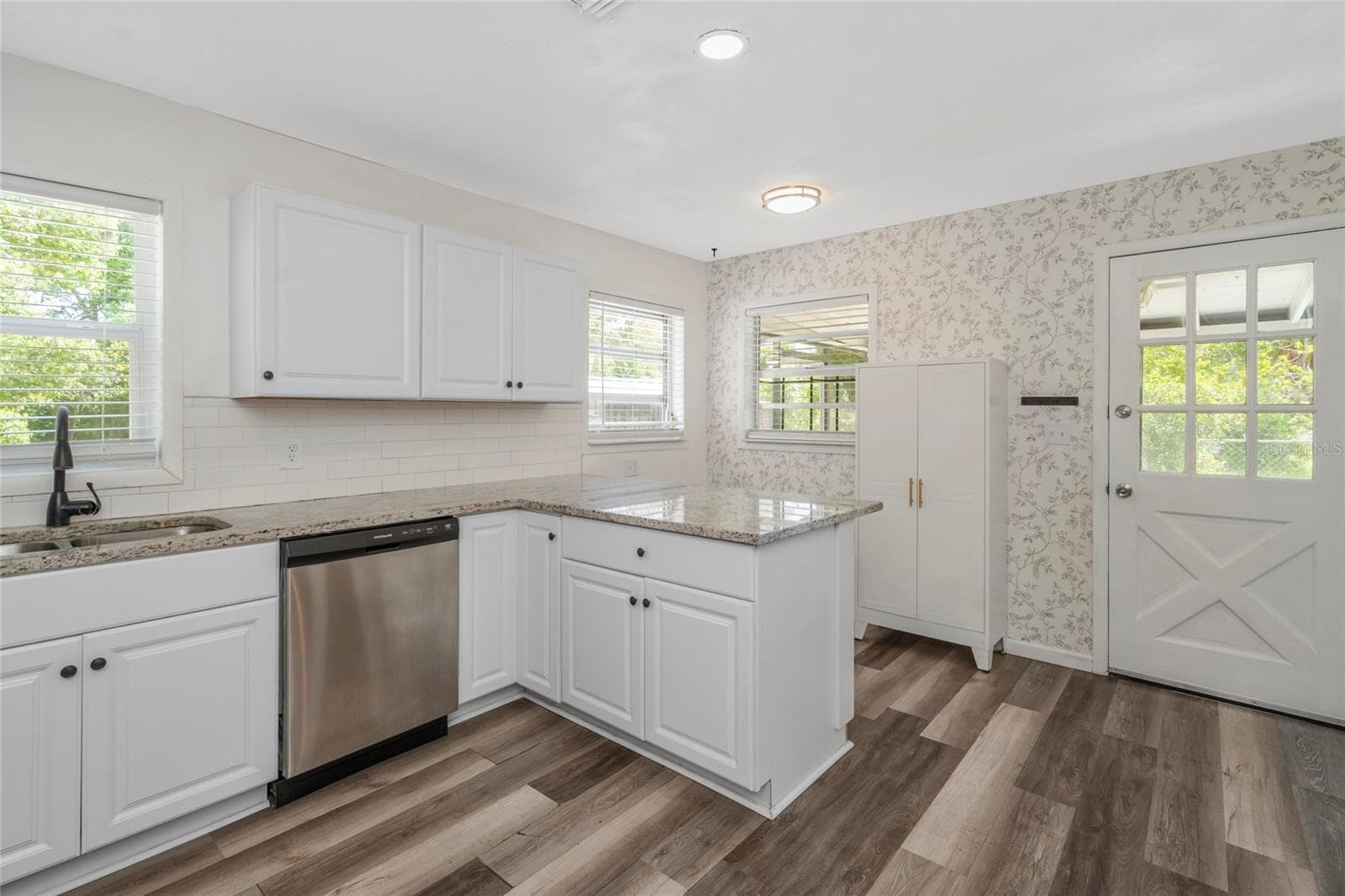 Kitchen - 7246 SEALAWN DR, SPRING HILL