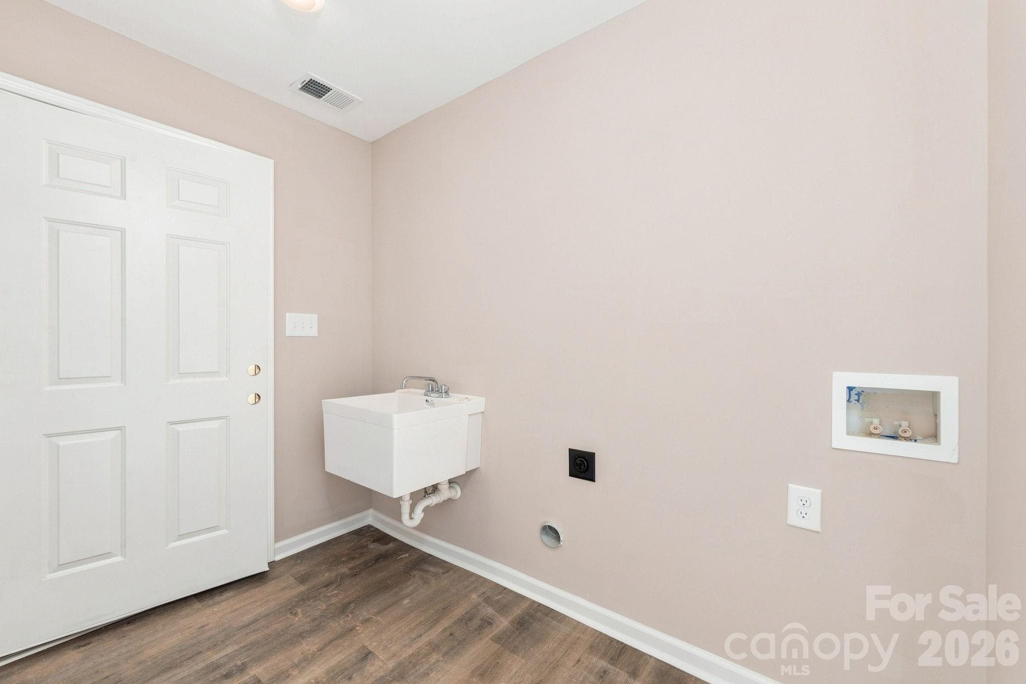 Single Family Residence at 110 Oakhill Street, Iron Station, photo 13 of 42