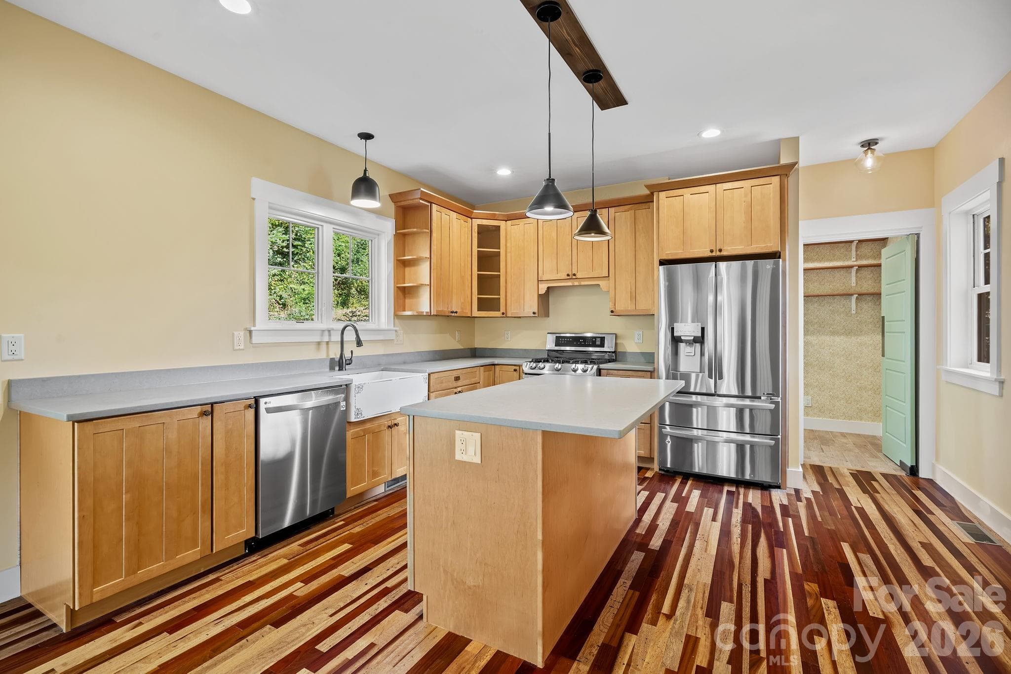 Single Family Residence at 19 Magnolia Farms Drive, Asheville, photo 11 of 44