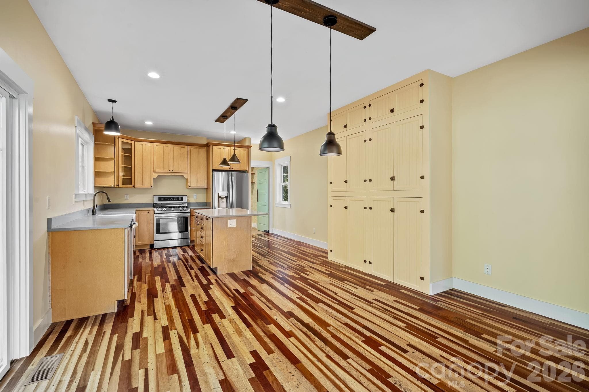 Single Family Residence at 19 Magnolia Farms Drive, Asheville, photo 14 of 44