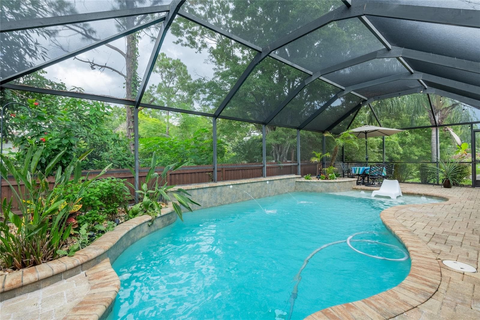 Saltwater/solar heated pool! - 10274 OASIS PALM DR, TAMPA