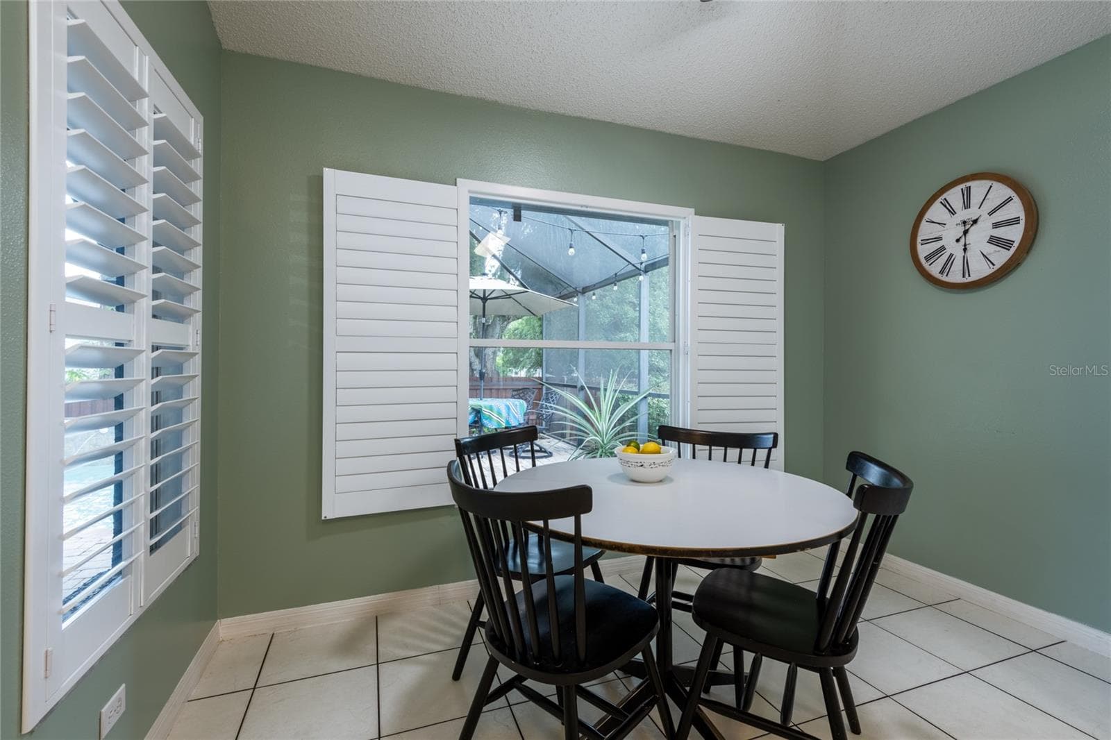 Breakfast nook - 10274 OASIS PALM DR, TAMPA