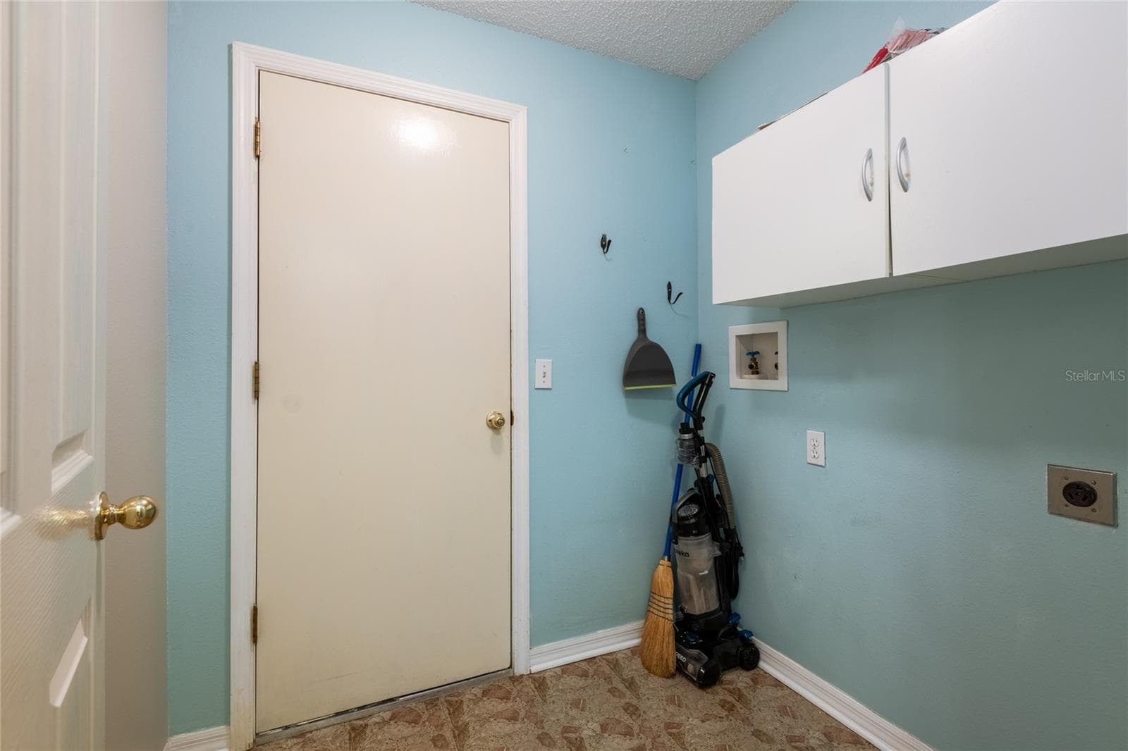 Laundry room. - 10274 OASIS PALM DR, TAMPA