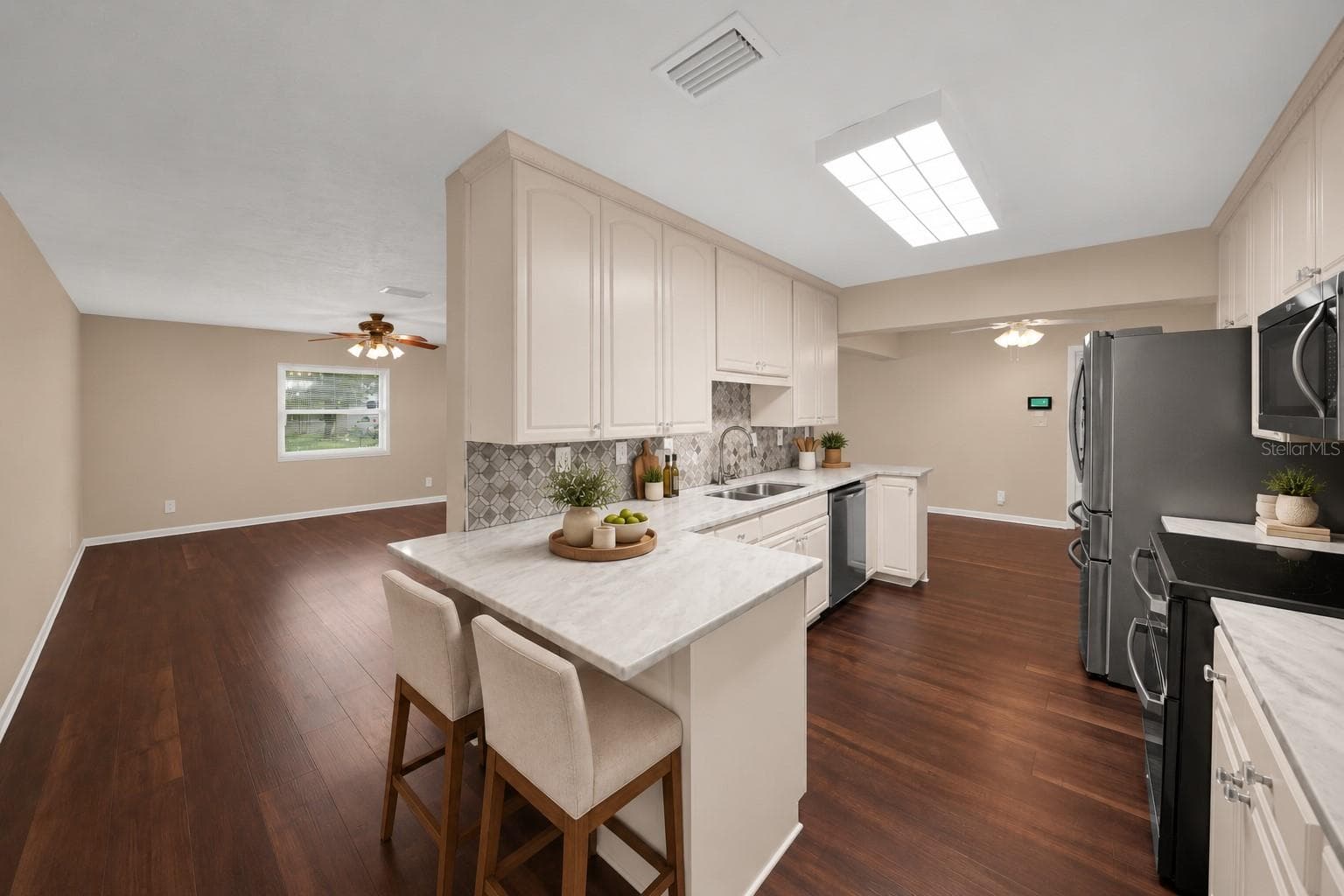 Kitchen - 116 WINDY CIR, BRANDON