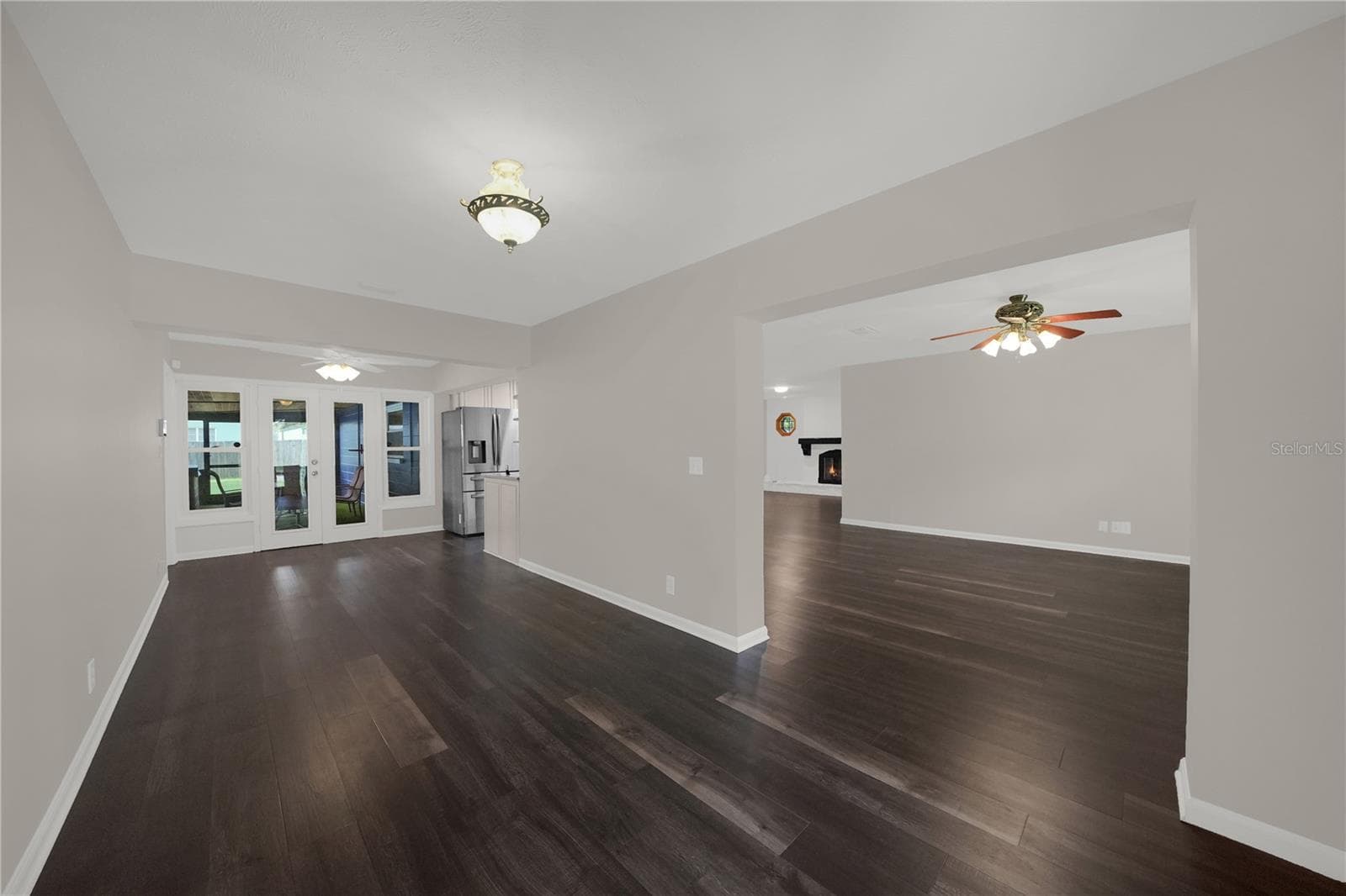 Open Living Floor Plan - 116 WINDY CIR, BRANDON