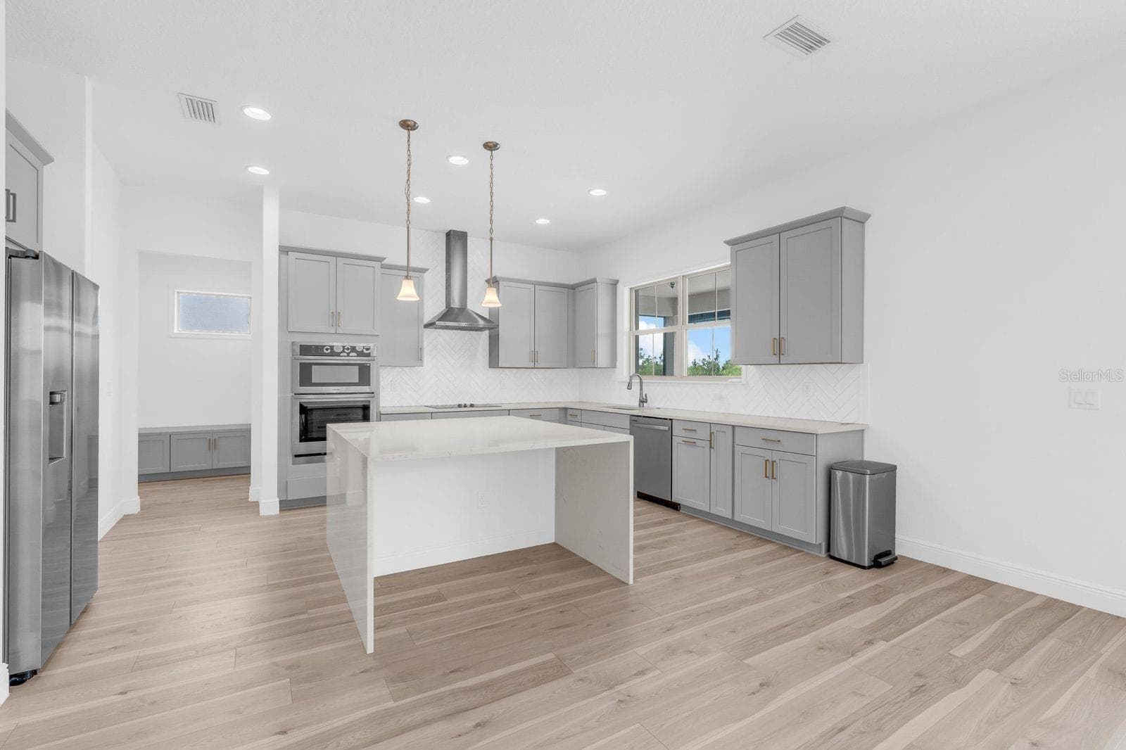 Single Family Residence at 13622 ABBERWICK DR, ORLANDO, photo 18 of 67