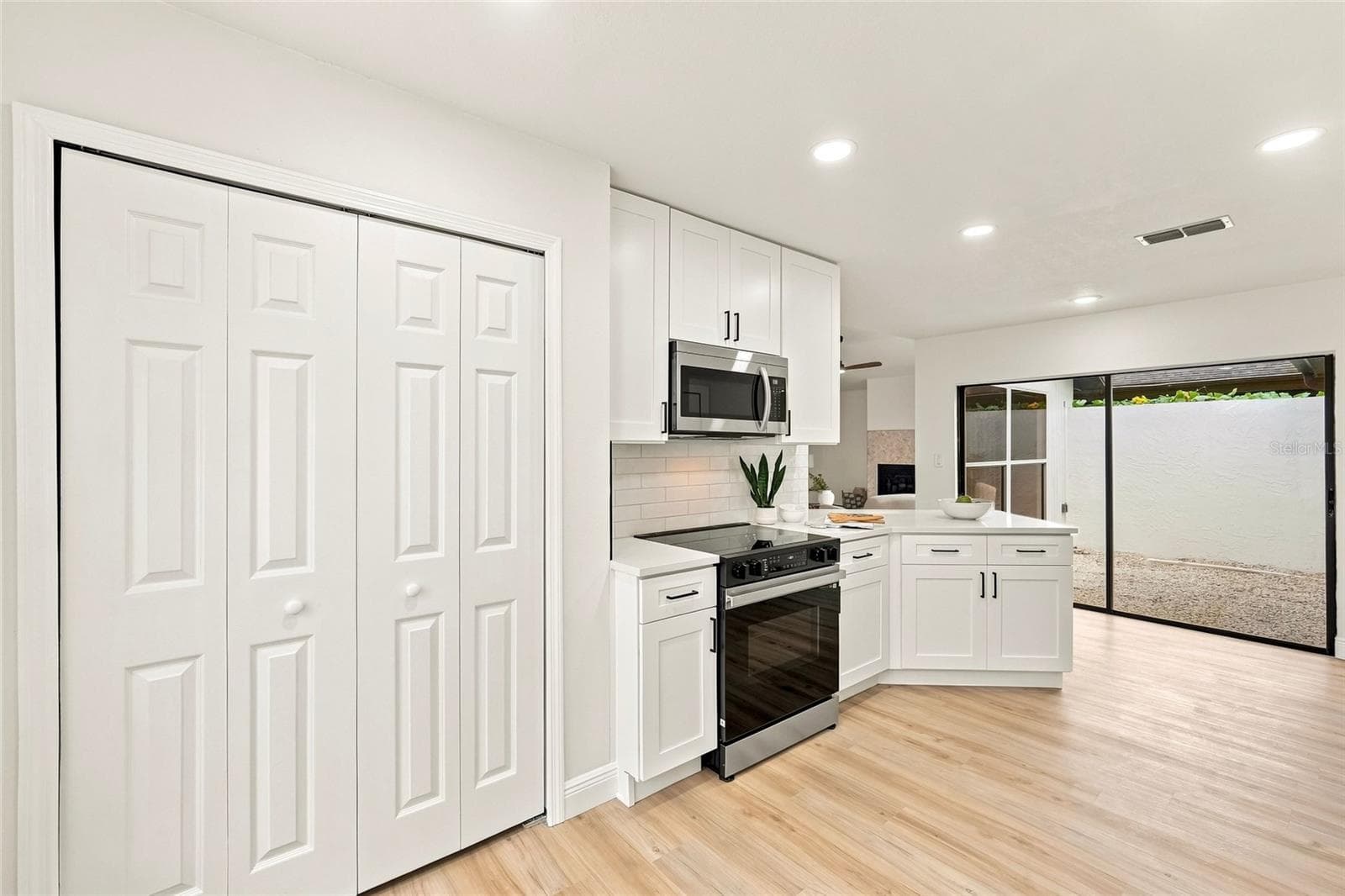 Single Family Residence at 743 BONNIE BLVD, PALM HARBOR, photo 16 of 32